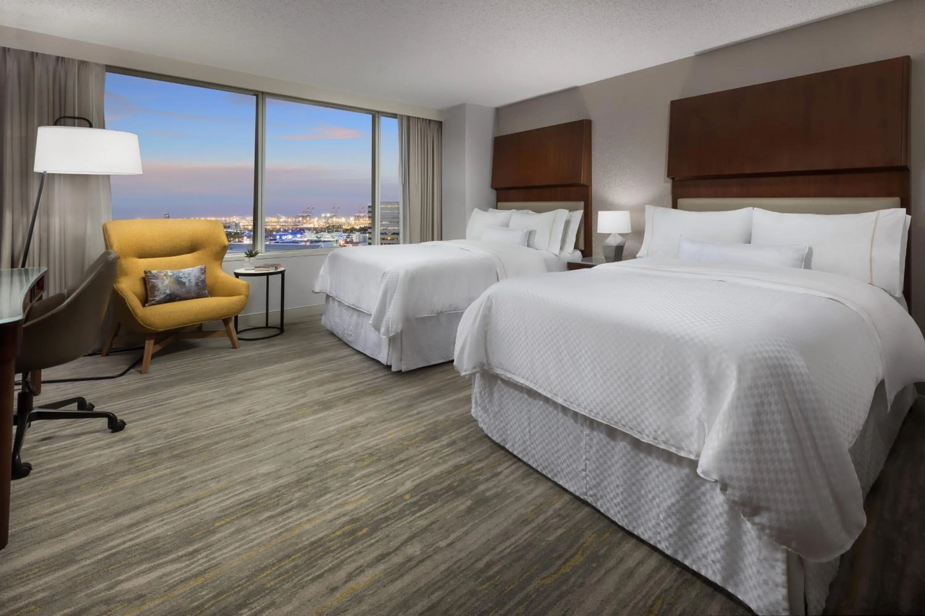 Photo of the whole room, Bed in The Westin Long Beach