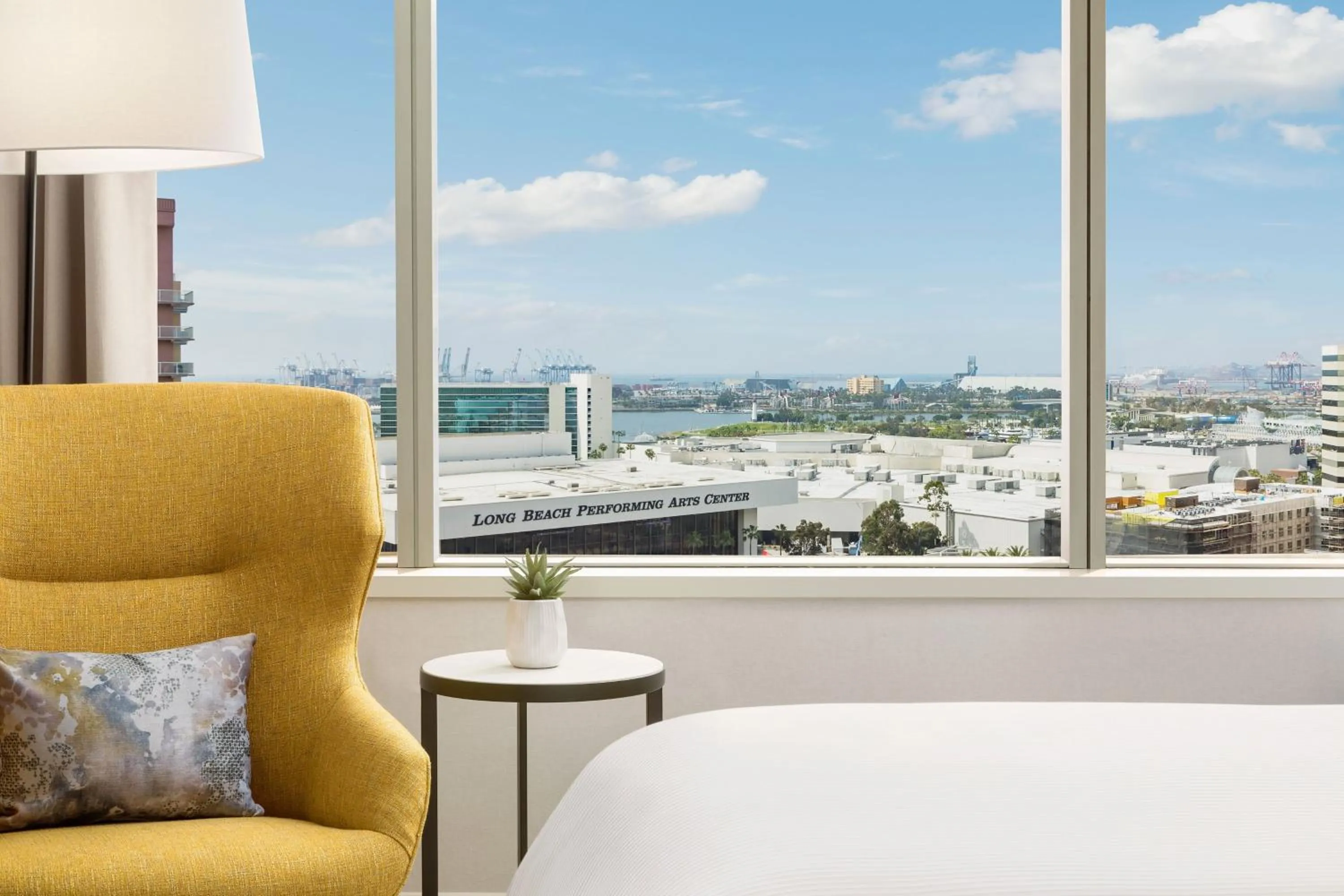 Photo of the whole room in The Westin Long Beach