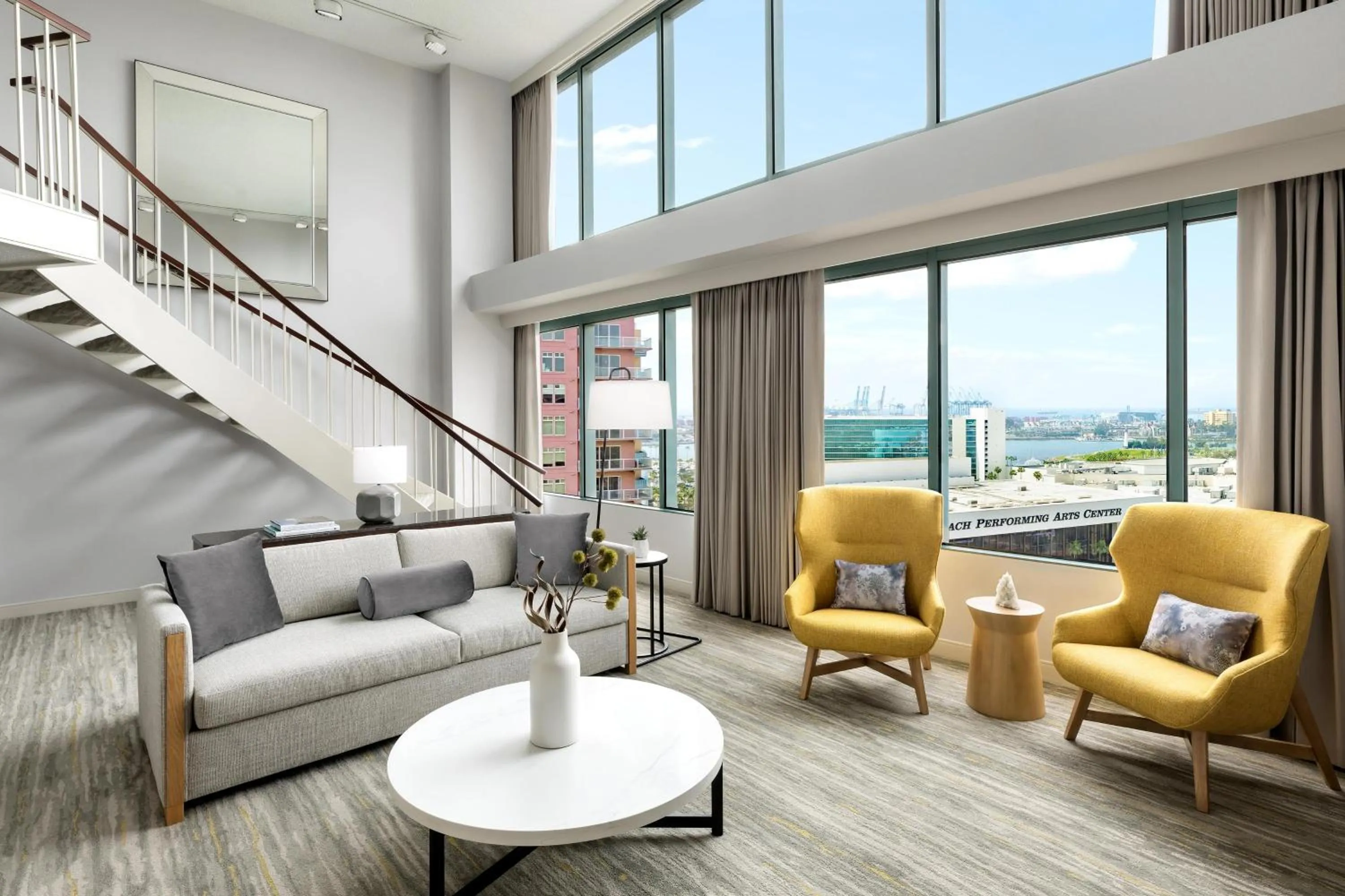 Living room in The Westin Long Beach