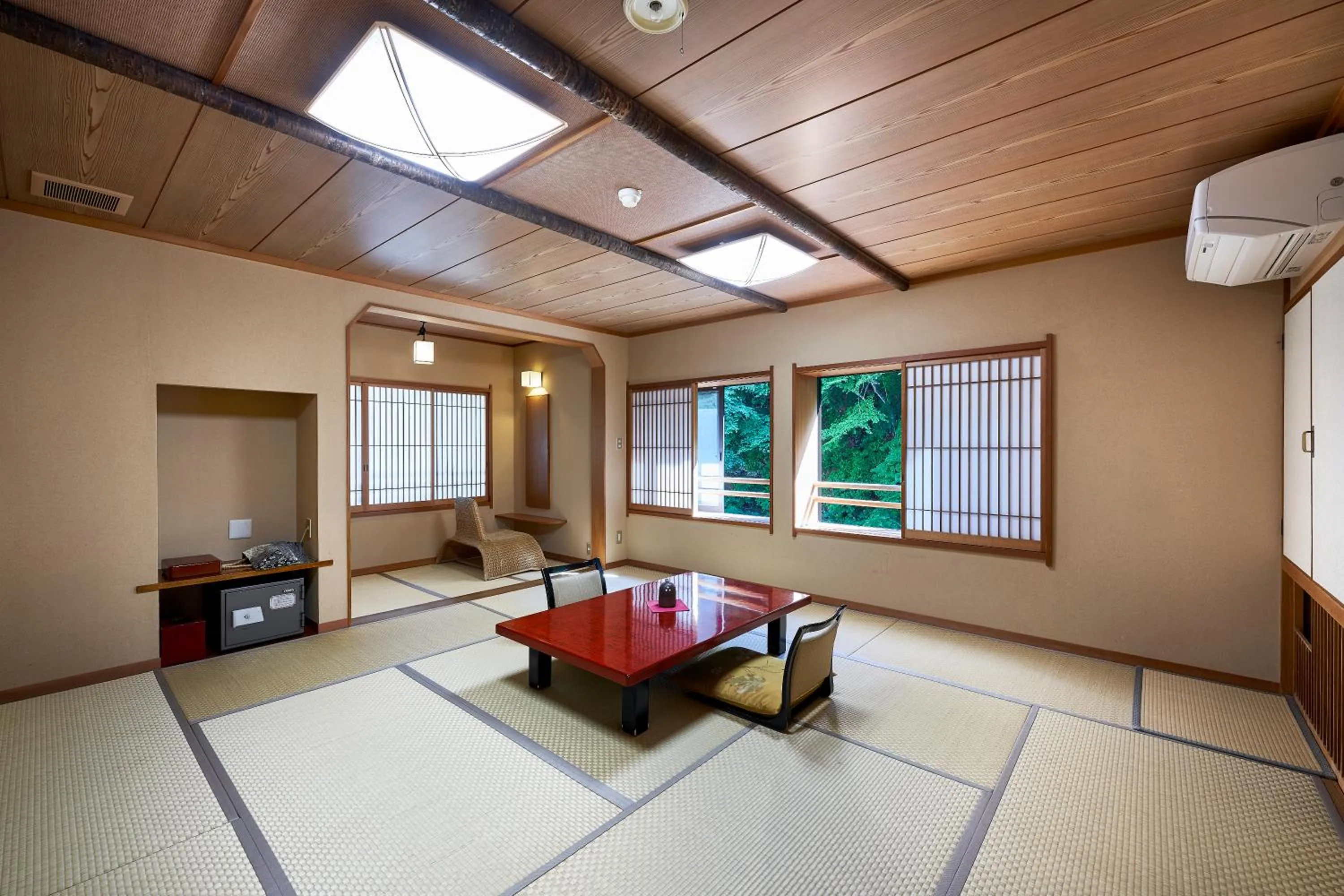 Living room in Shima-Onsen Toshimaya