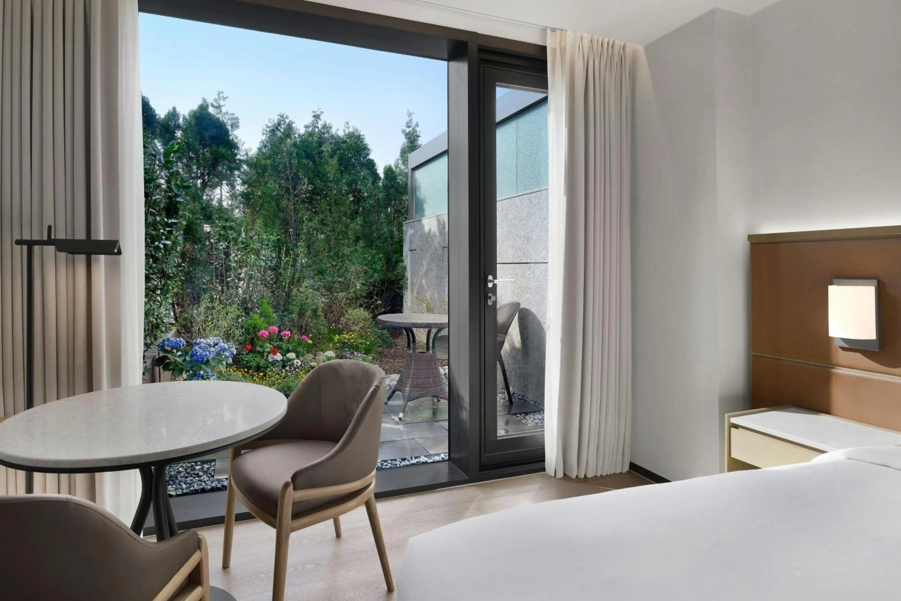 Photo of the whole room, Bed in AC Hotel by Marriott Seoul Gangnam