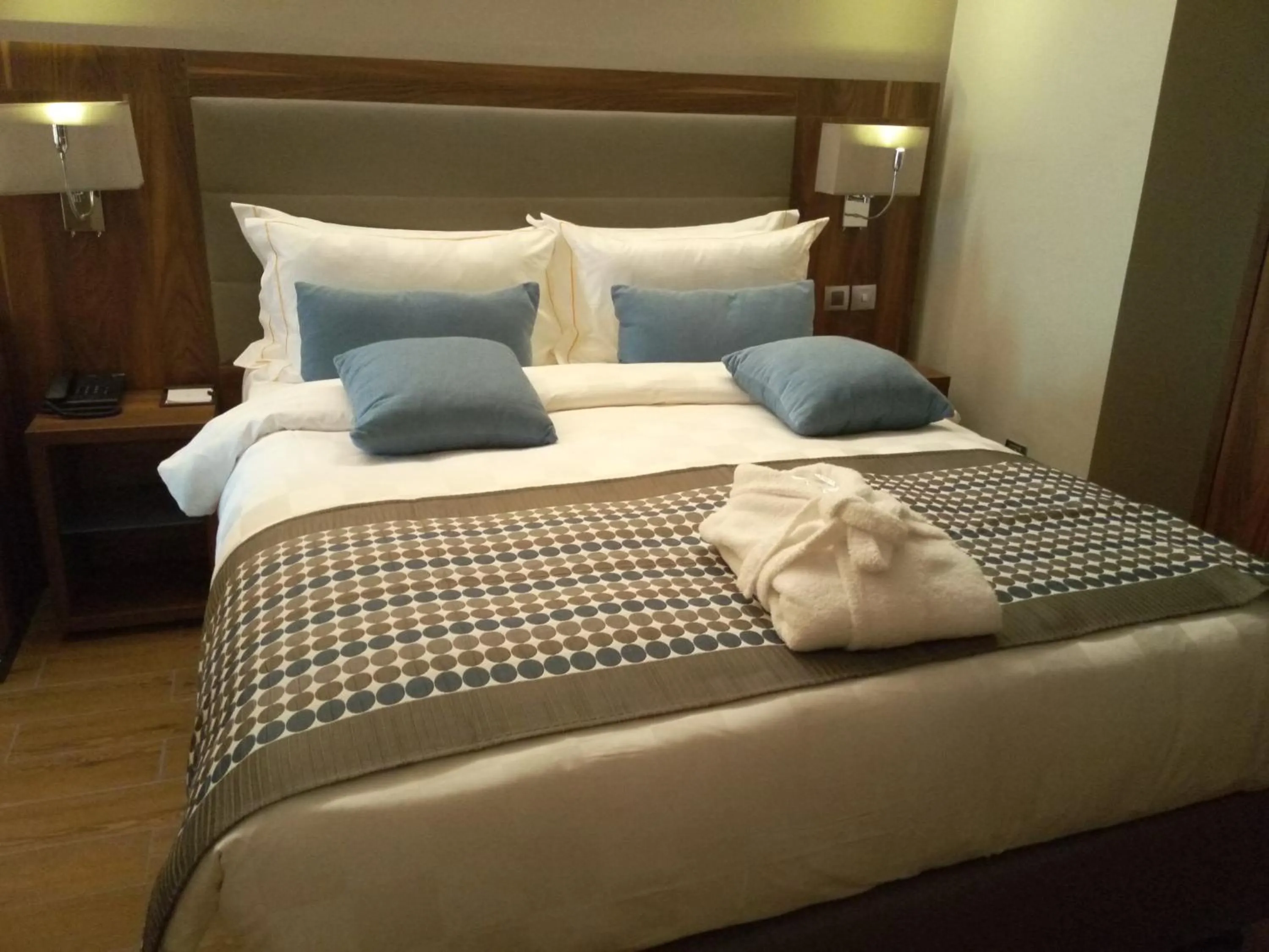 Bed in Hotel La Falaise Bonapriso