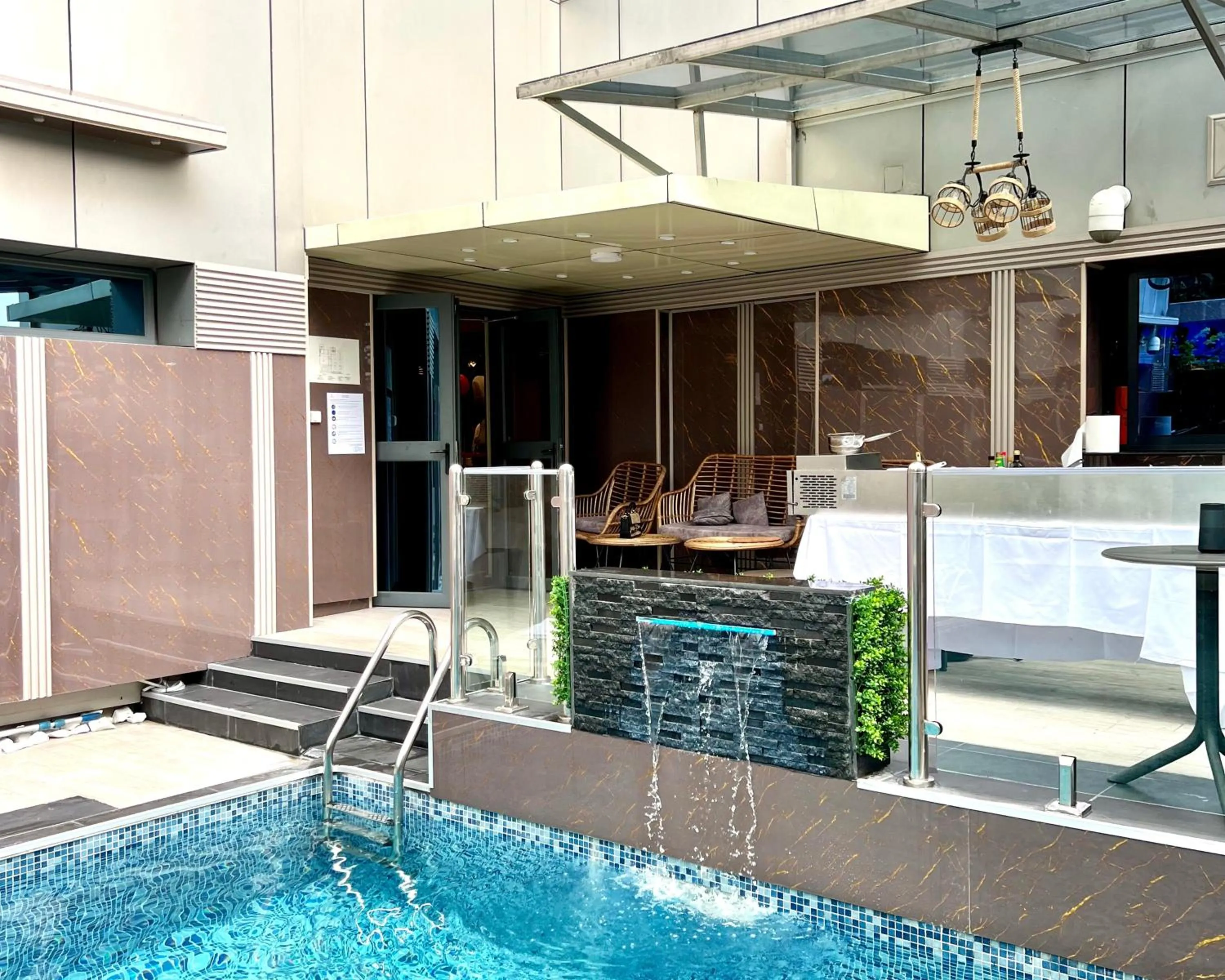 Swimming pool in Hotel La Falaise Bonapriso