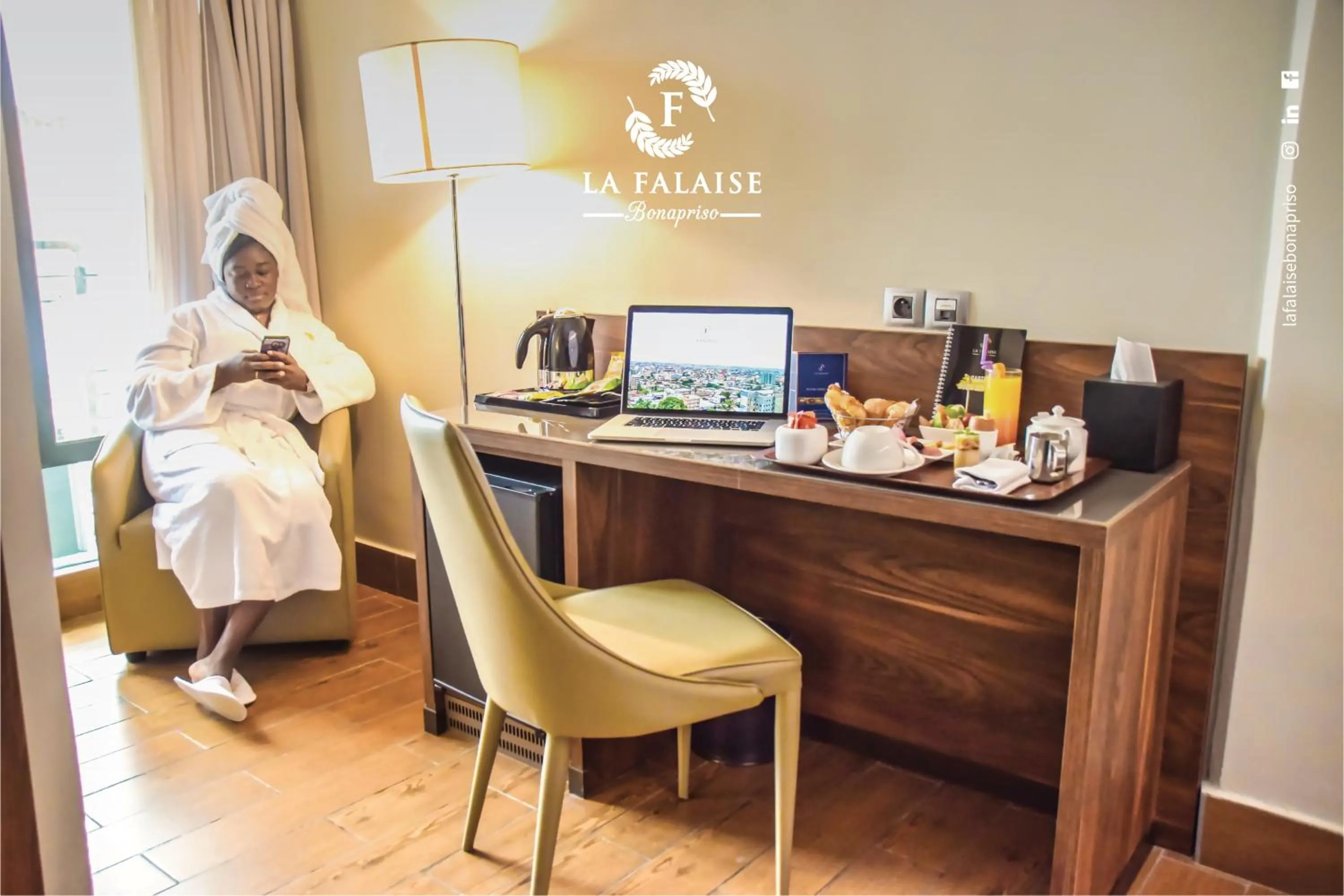 Seating area in Hotel La Falaise Bonapriso