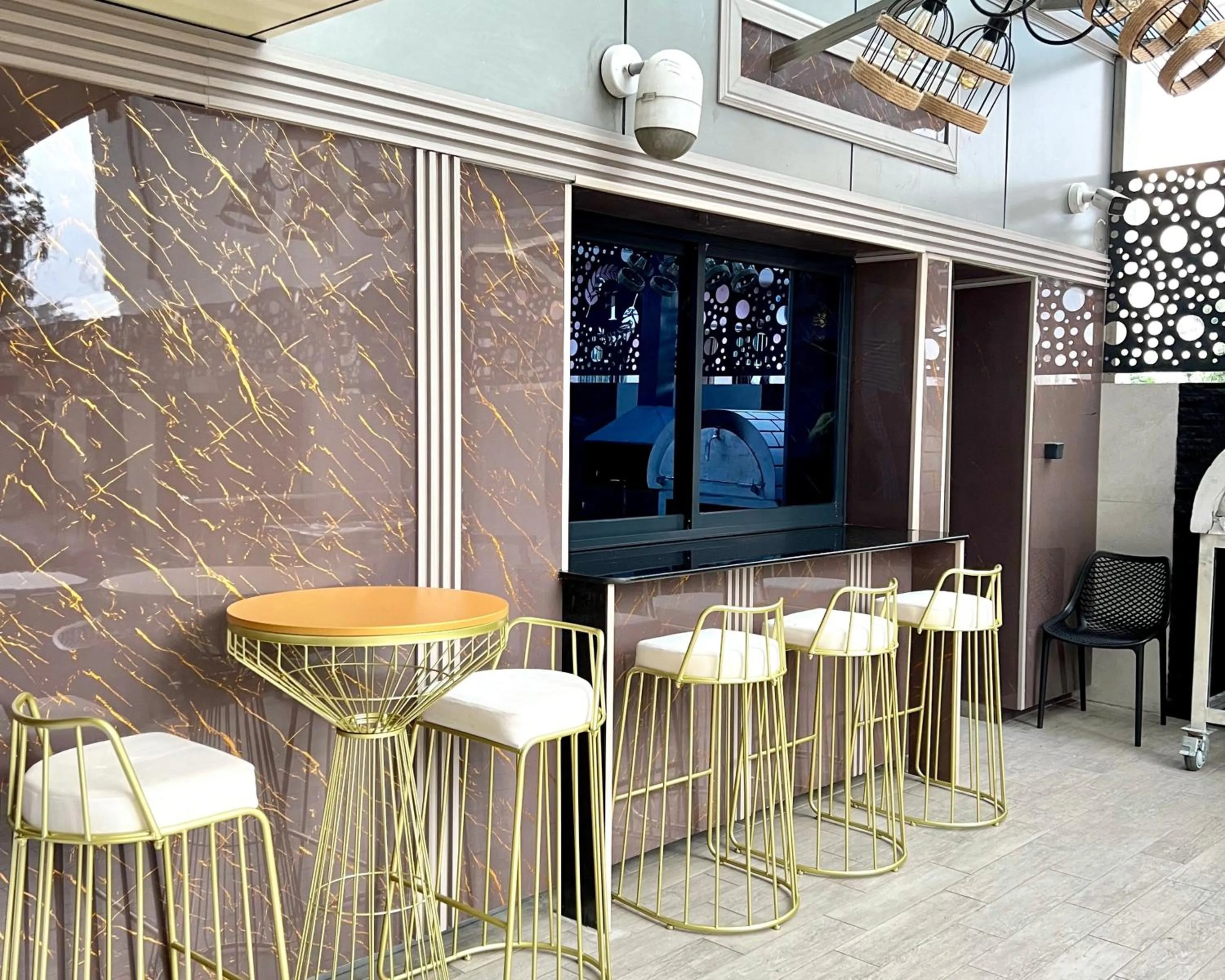 Swimming pool in Hotel La Falaise Bonapriso