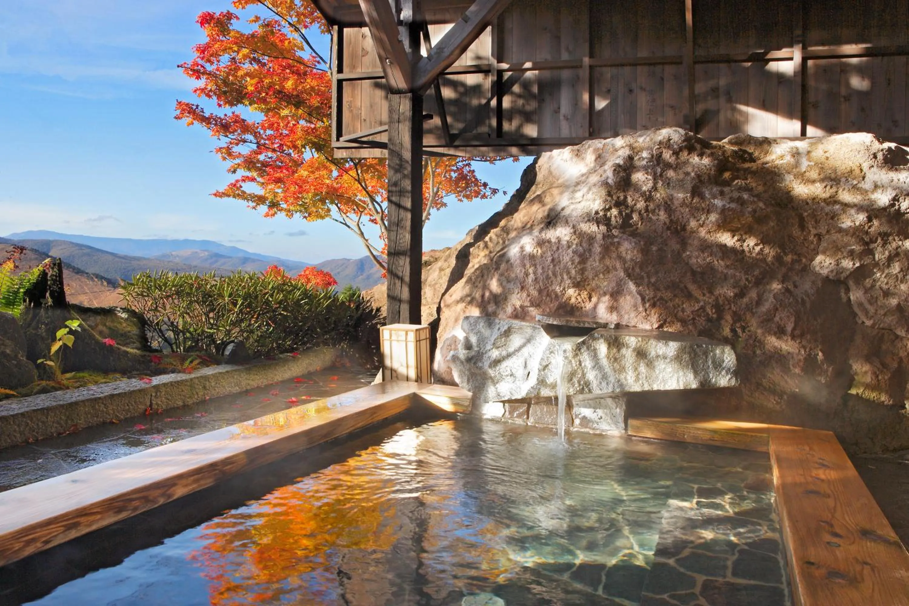 Hot Spring Bath in Sawaemon