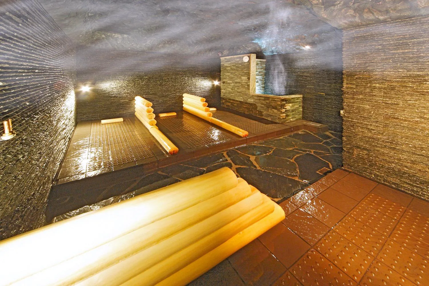 Spa and wellness centre/facilities in Sawaemon