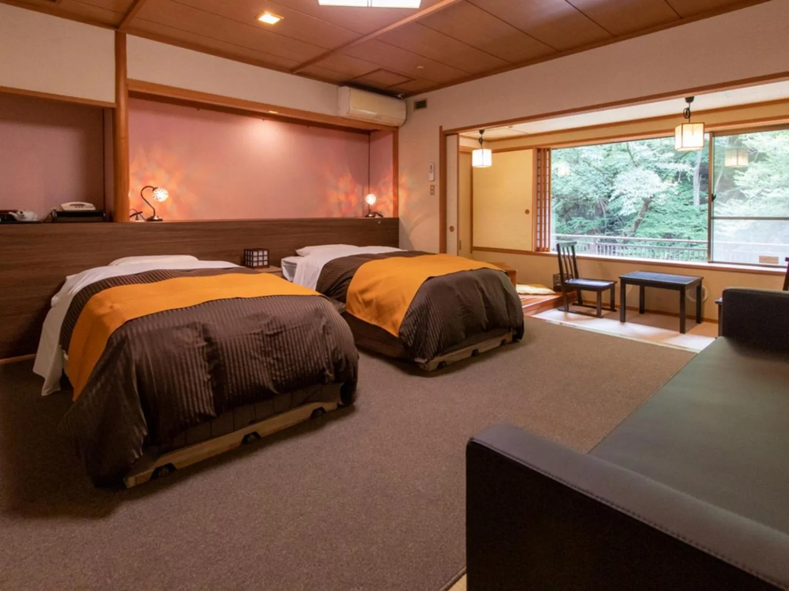 Bedroom, Bed in Shima Yamaguchikan