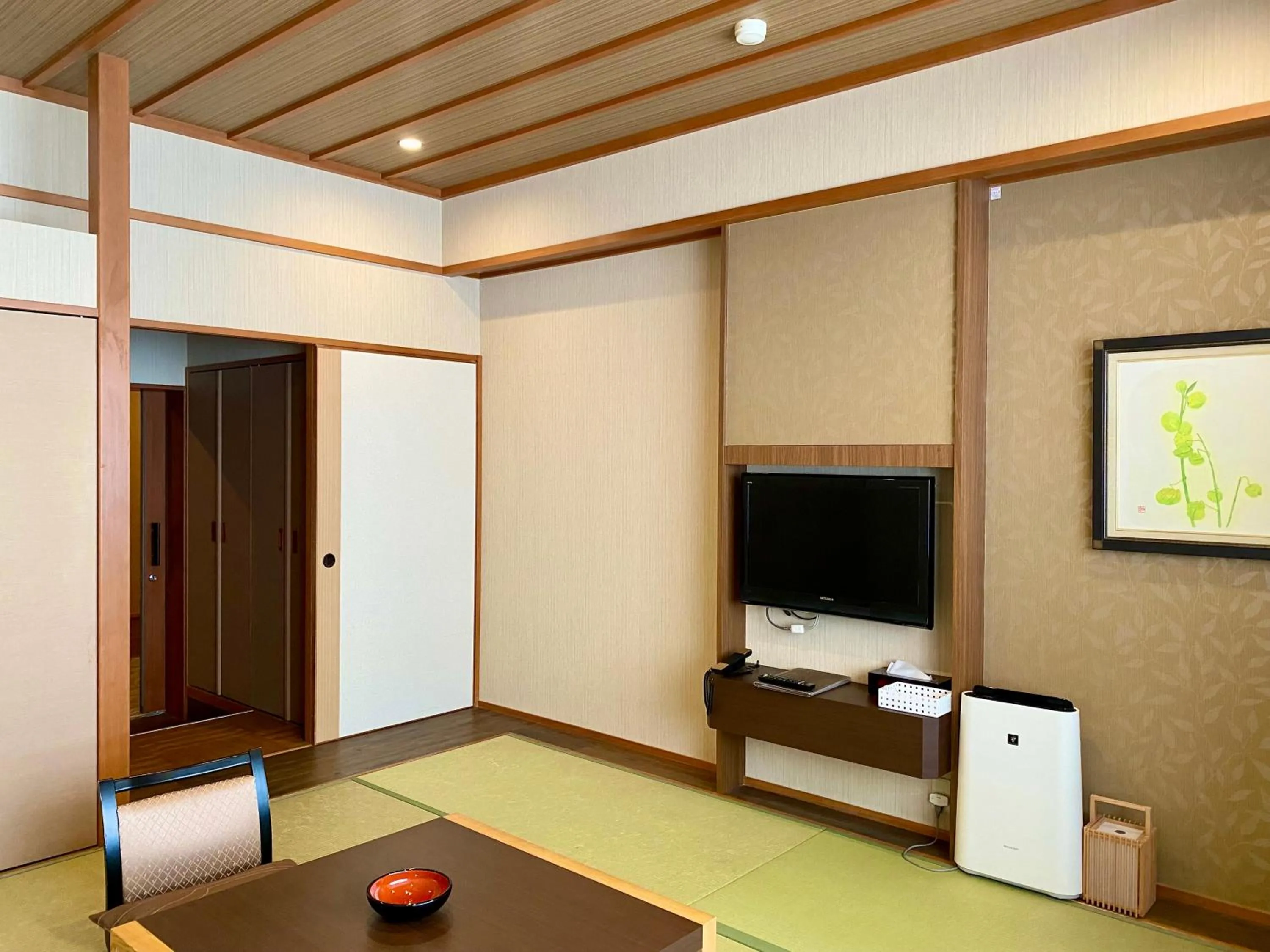 Photo of the whole room in Ogoto Onsen Yunoyado Komolebi