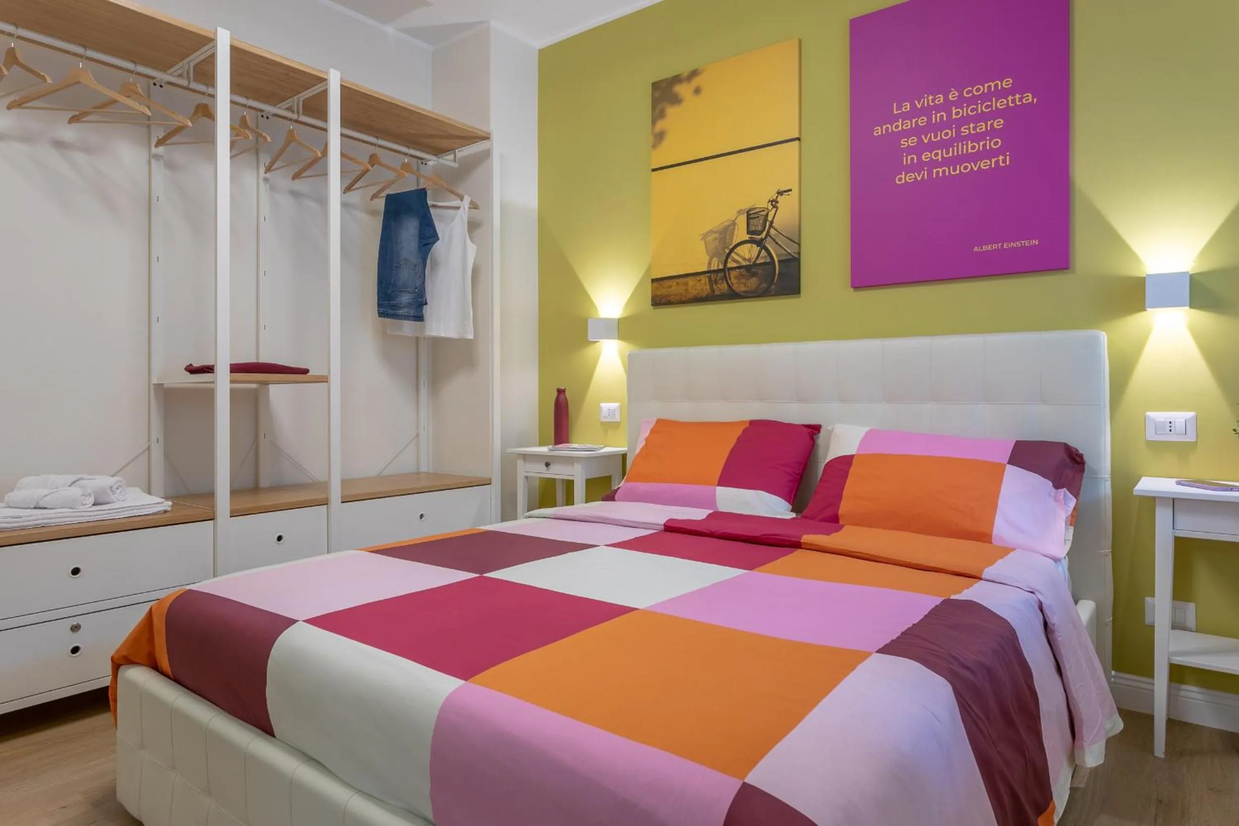 Bed in B&B Pensieri d'autore - Parcheggio e Self Check-in