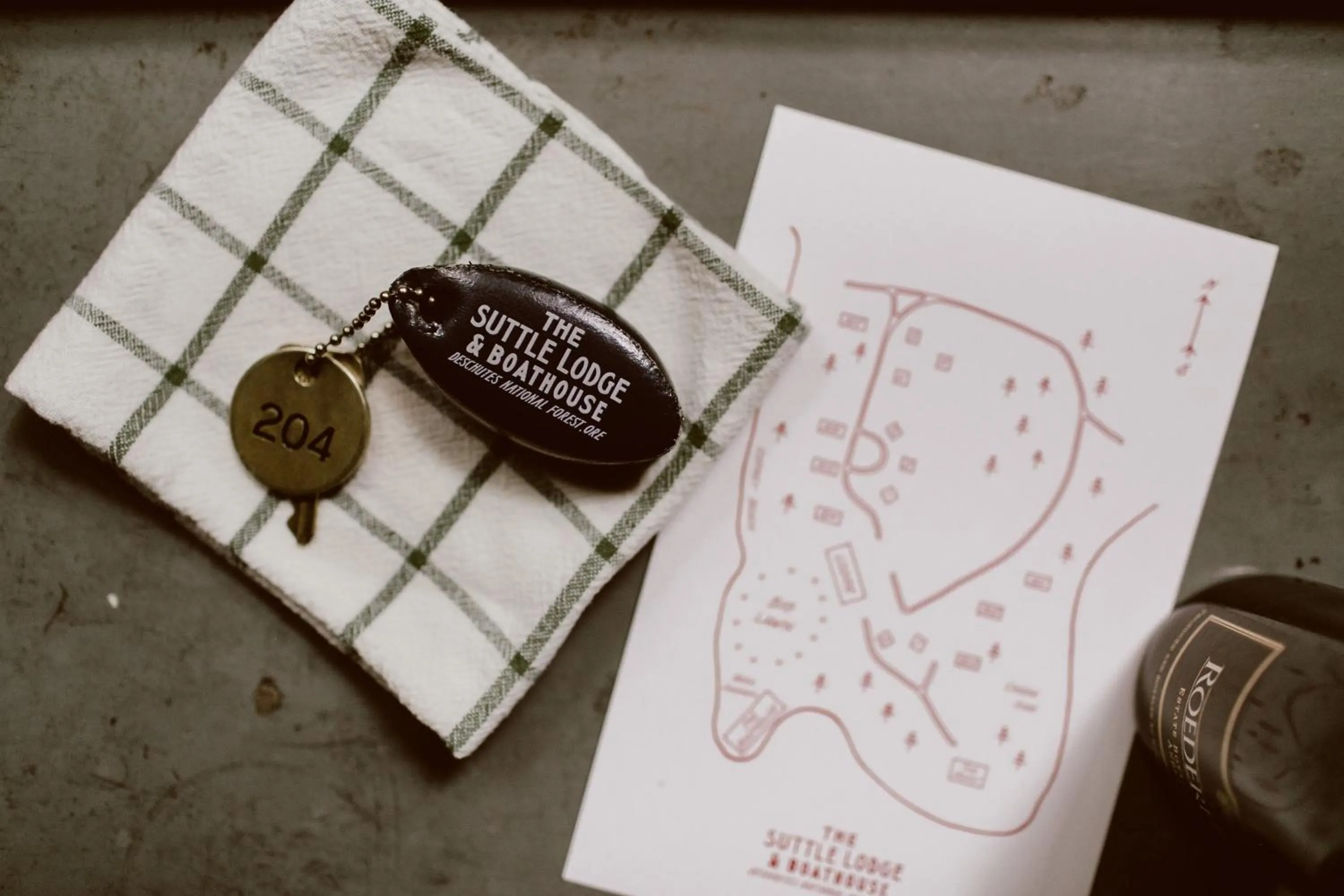 The Suttle Lodge & Boathouse