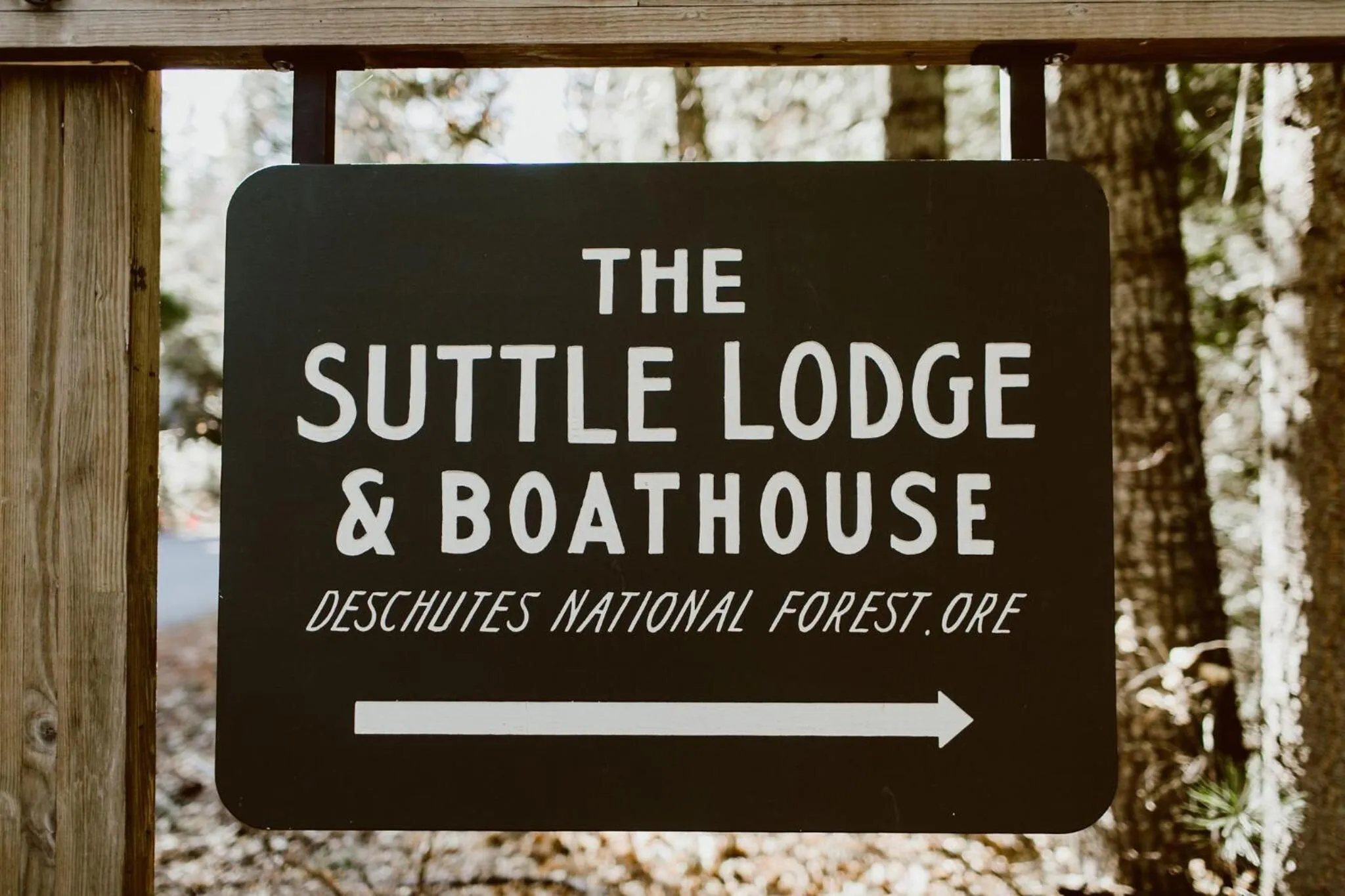 Facade/entrance in The Suttle Lodge & Boathouse