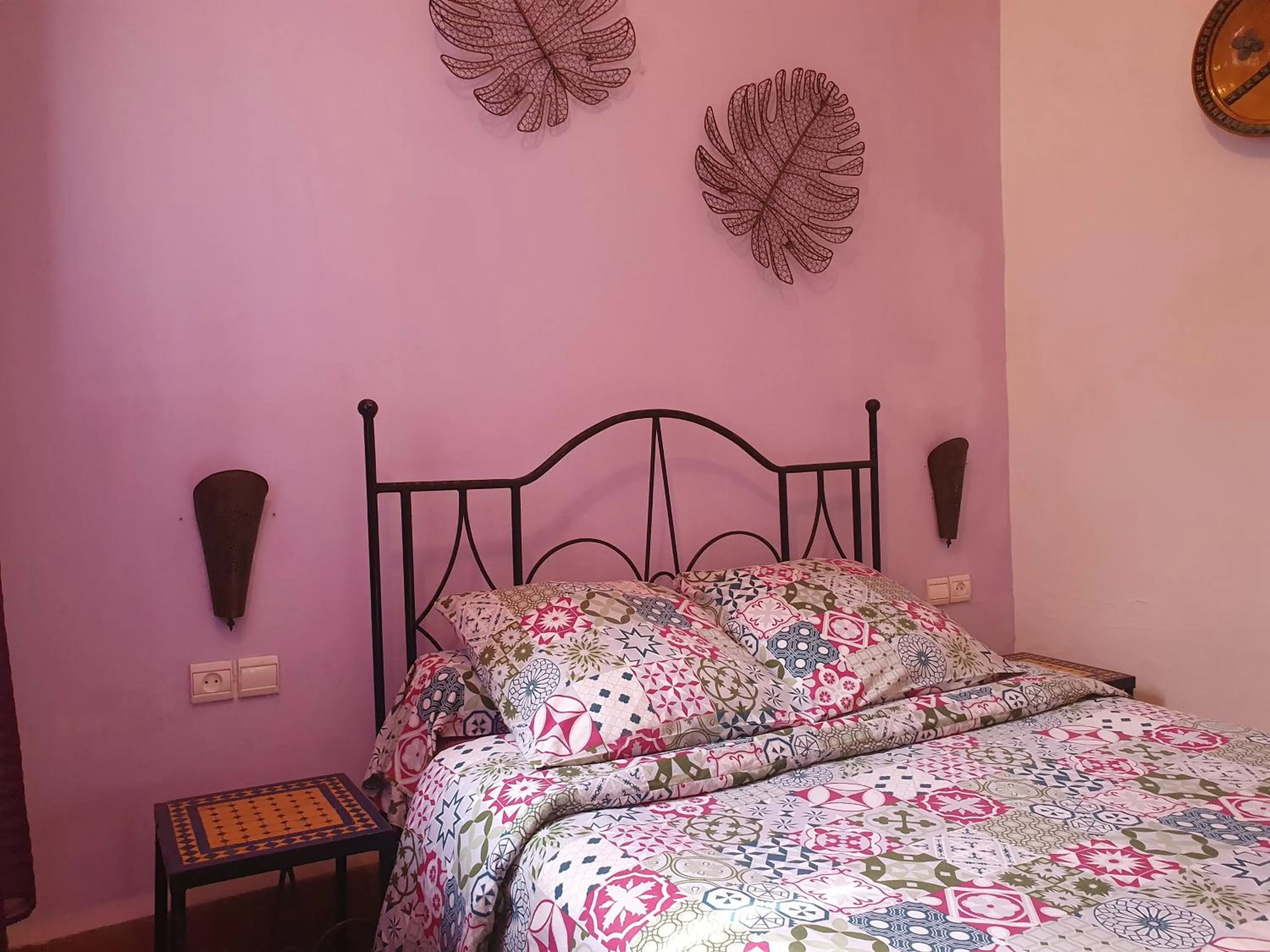 Photo of the whole room, Bed in Riad Sidi Magdoul