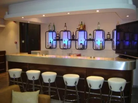 Lounge or bar in Sacallis Inn Beach Hotel