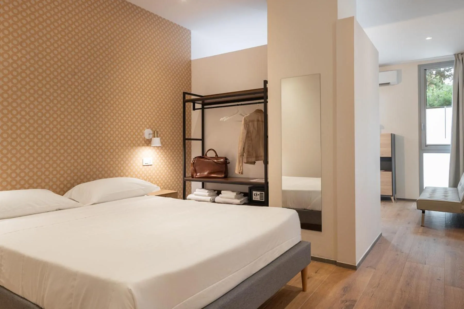 Bedroom, Bed in Hotel Dimorae Rooms and Suites - Apartments