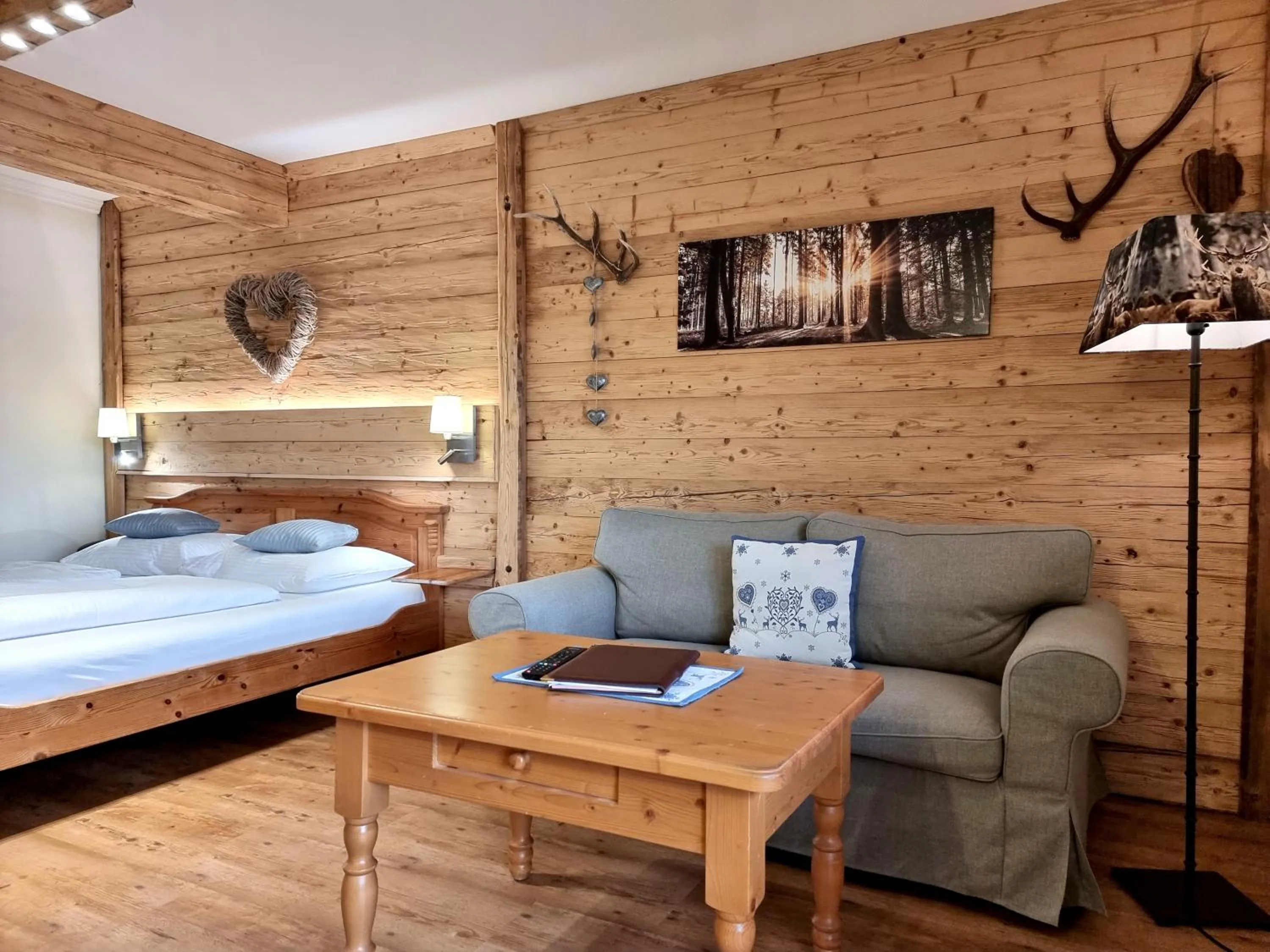 Bedroom, Bed in Seehotel Hartung & Ferienappartements