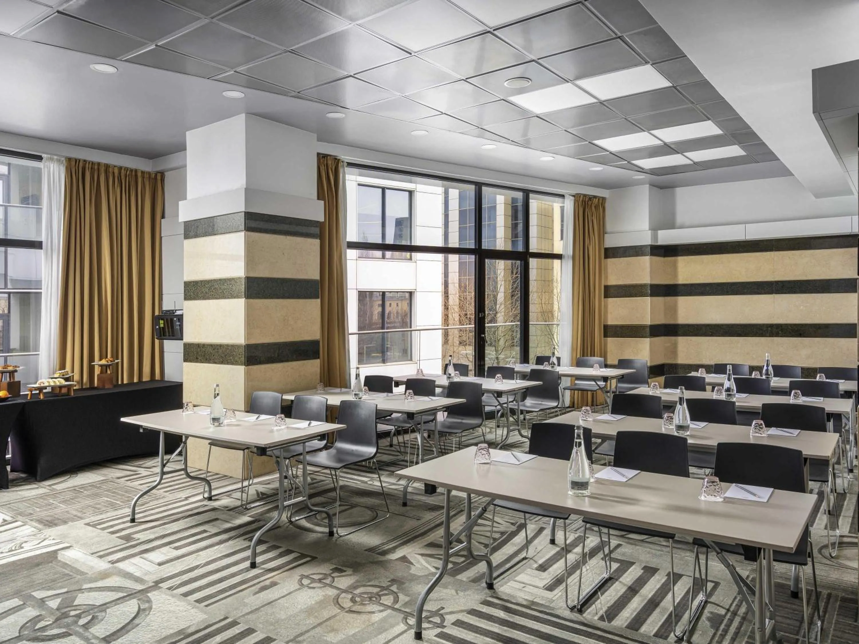 Meeting/conference room in Mercure Bucharest Unirii