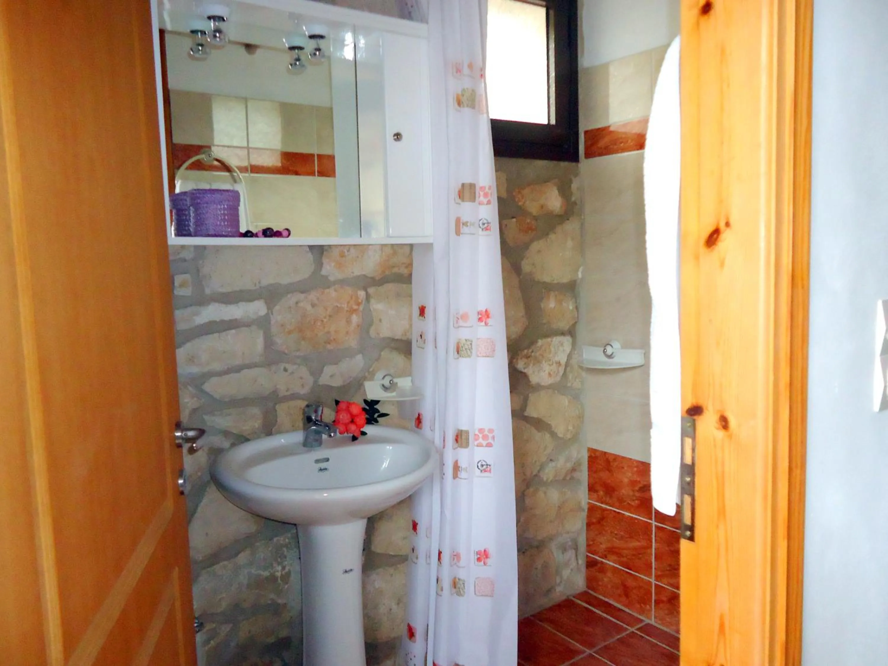 Shower in Valentino Villas & Apartments