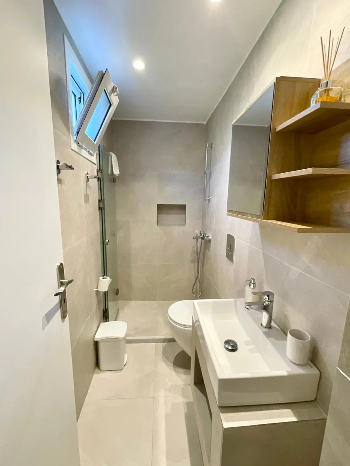 Shower in Valentino Villas & Apartments