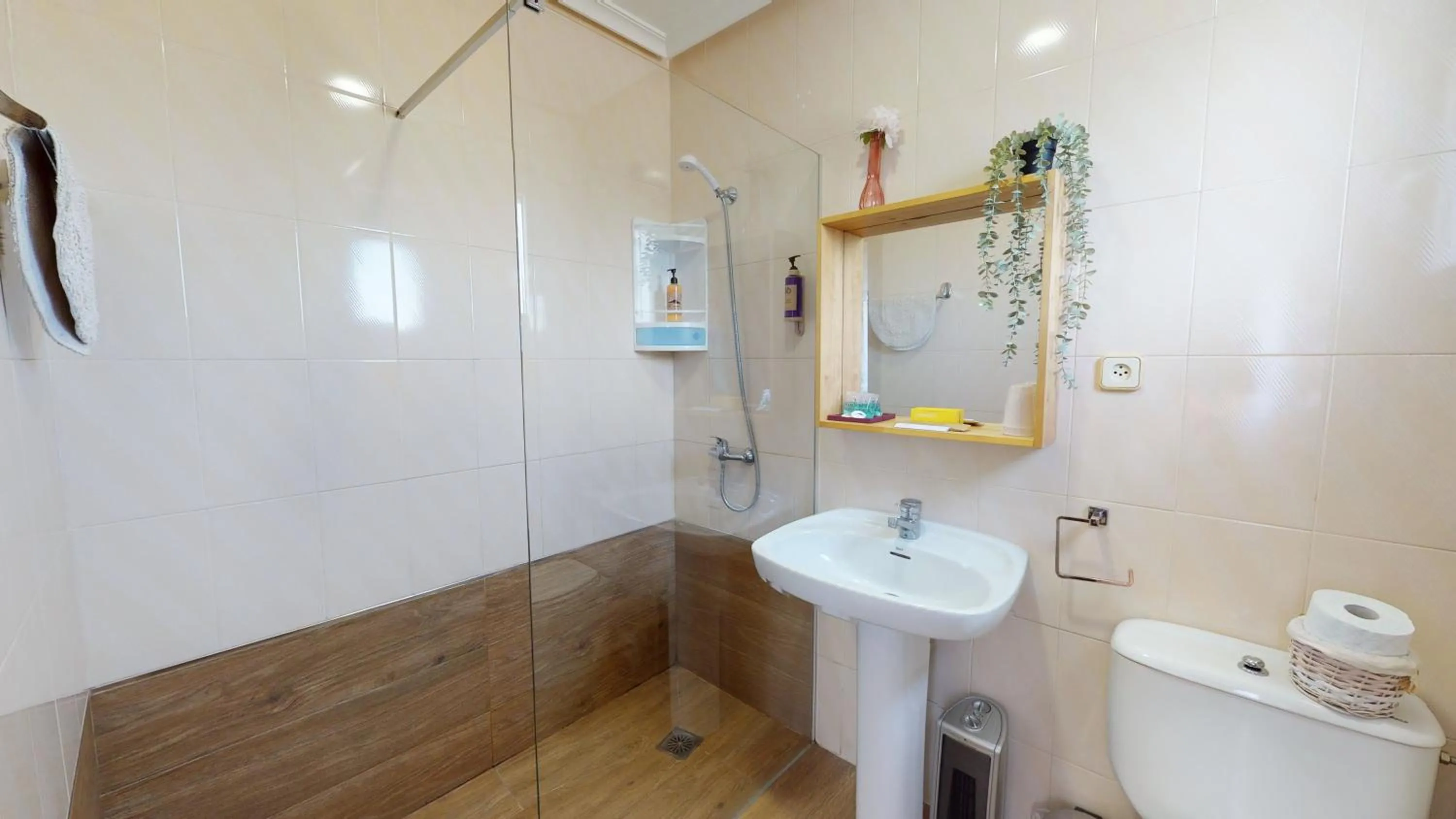 Bathroom in Hotel Consuegra