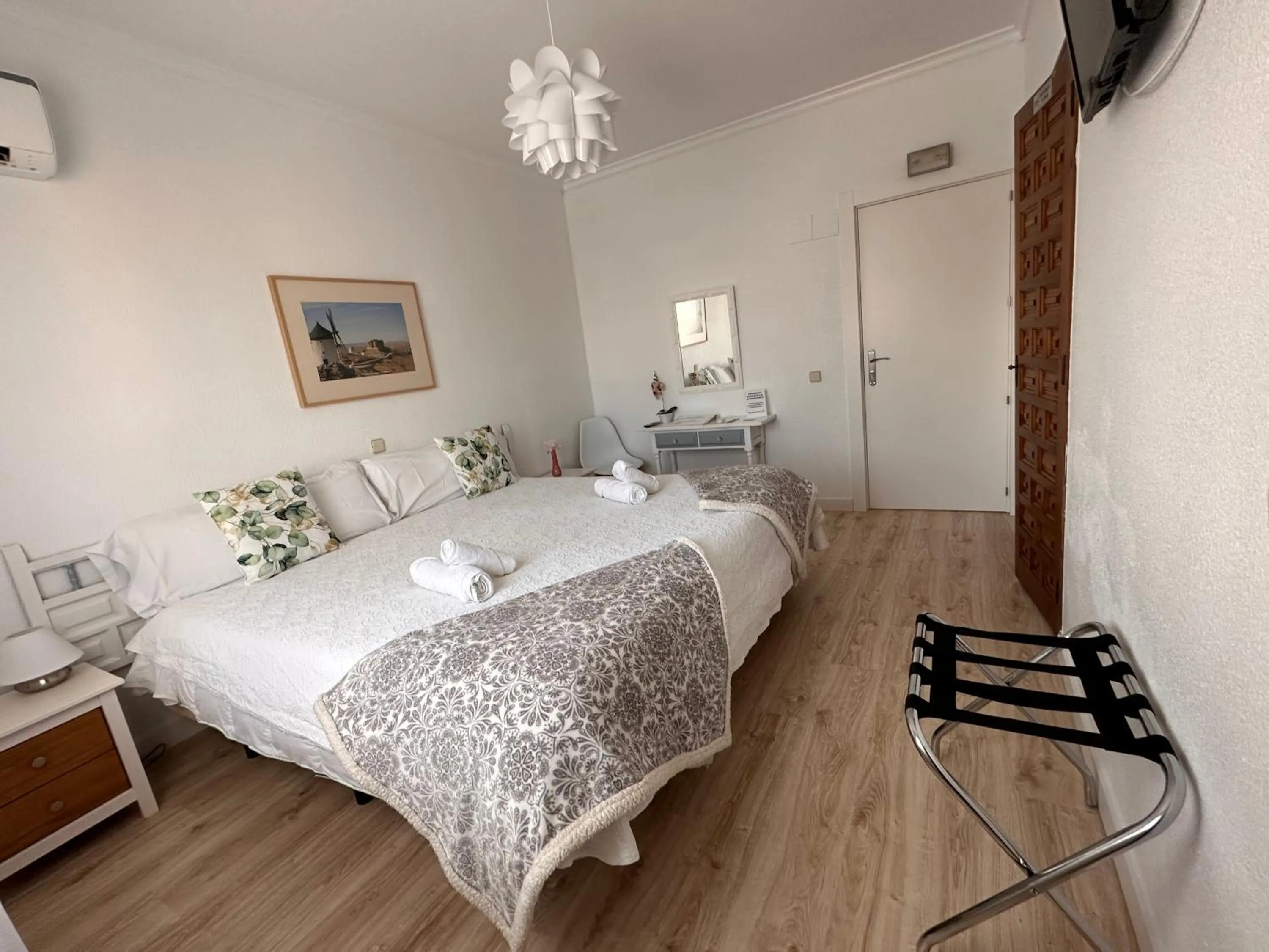 Photo of the whole room, Bed in Hotel Consuegra