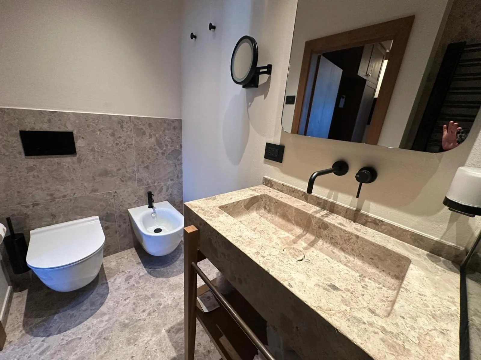 Toilet in Hotel Serena Cortina