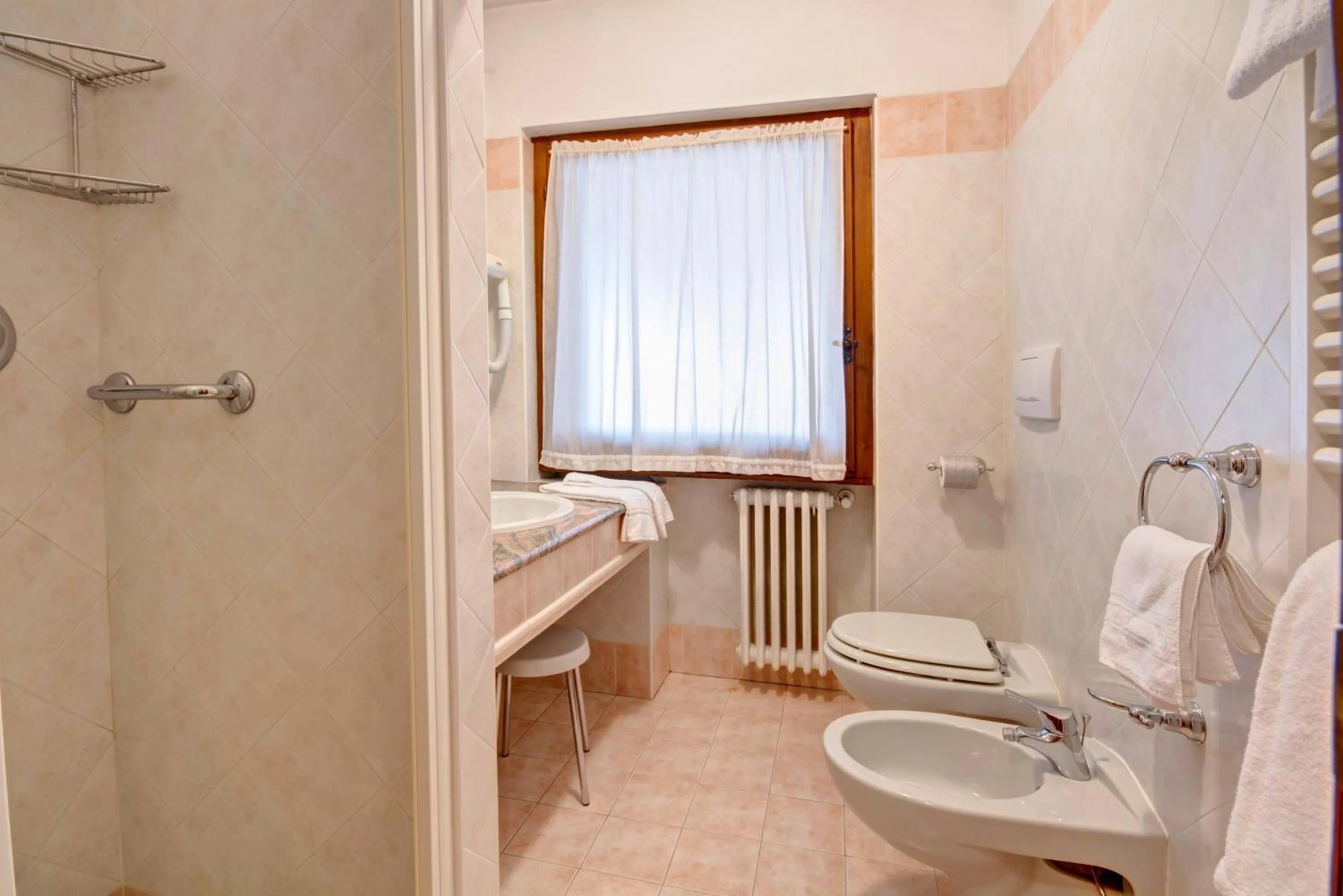 Bathroom in Hotel Serena Cortina