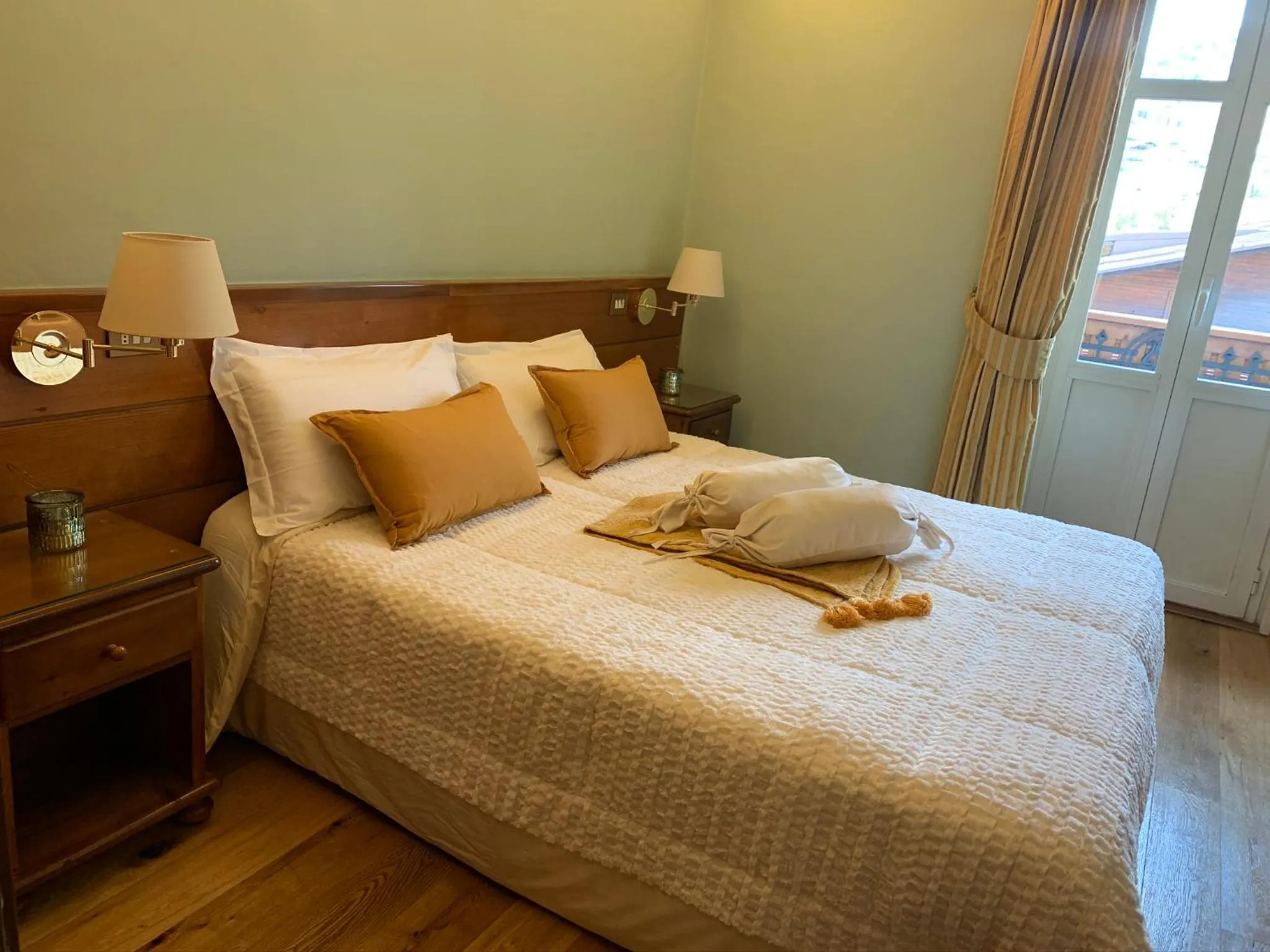 Bed in Hotel Serena Cortina