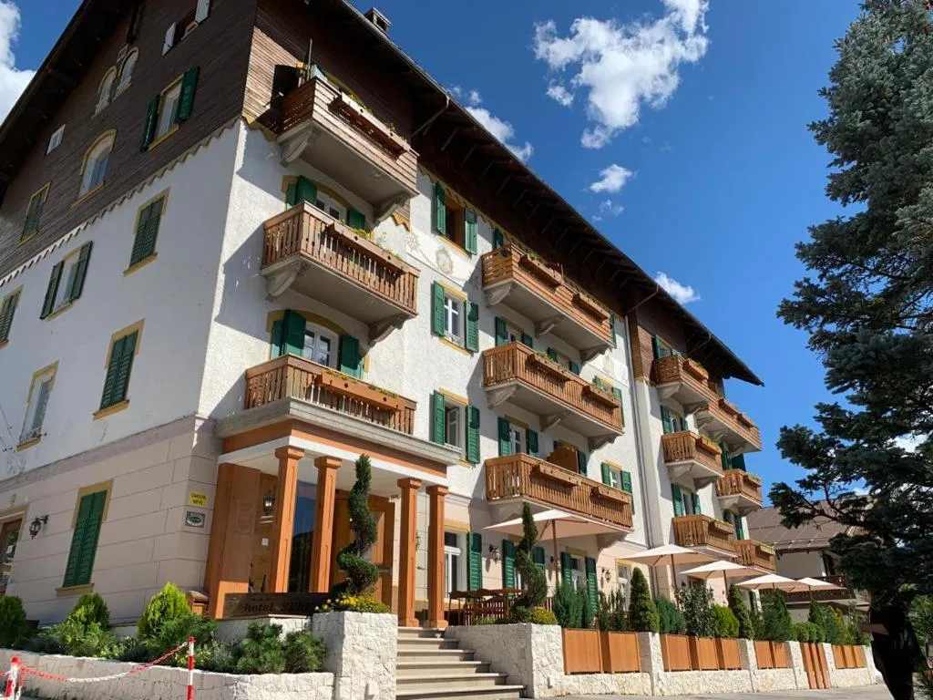 Property building in Hotel Serena Cortina