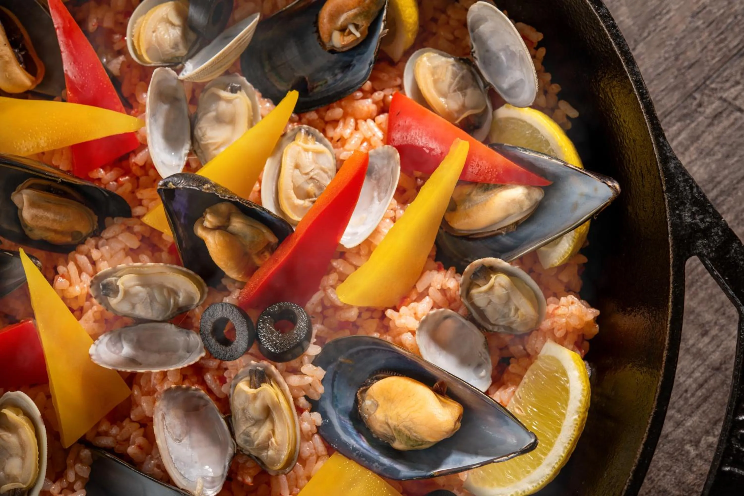 Restaurant/places to eat in Art Hotel Narita