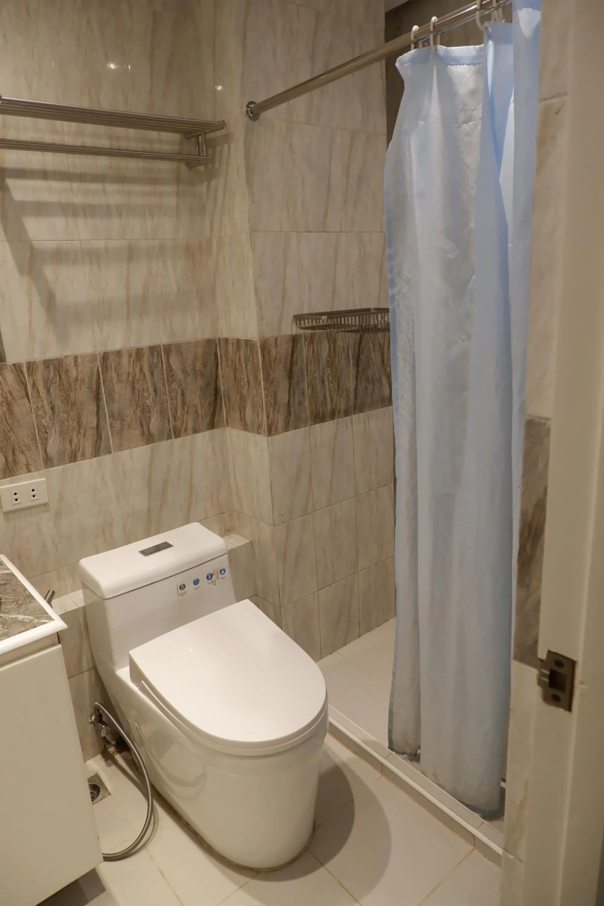 Shower in Sunset View Ridge Residences