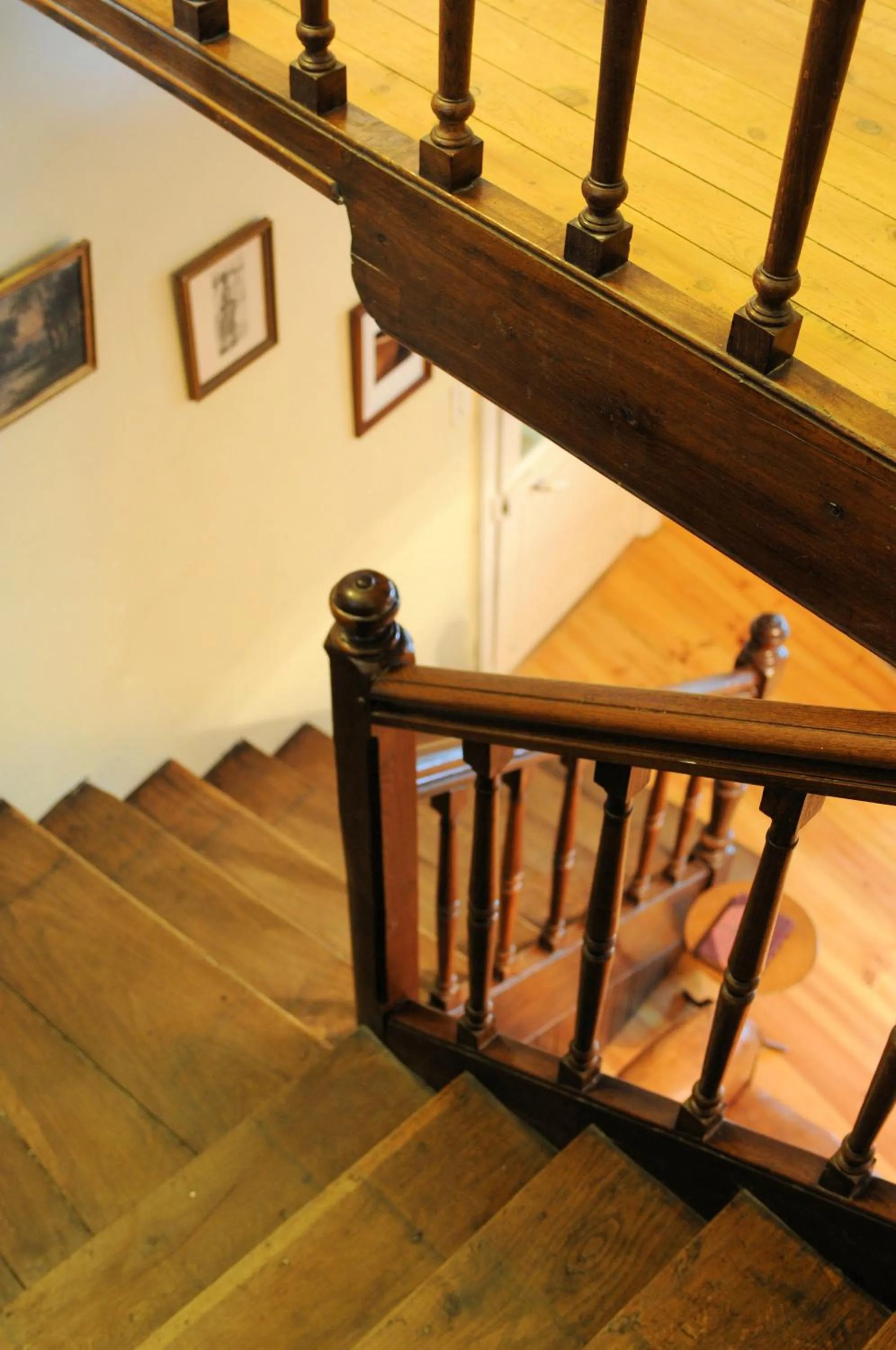 Decorative detail in Maison Rives - Village du Livre de Montolieu