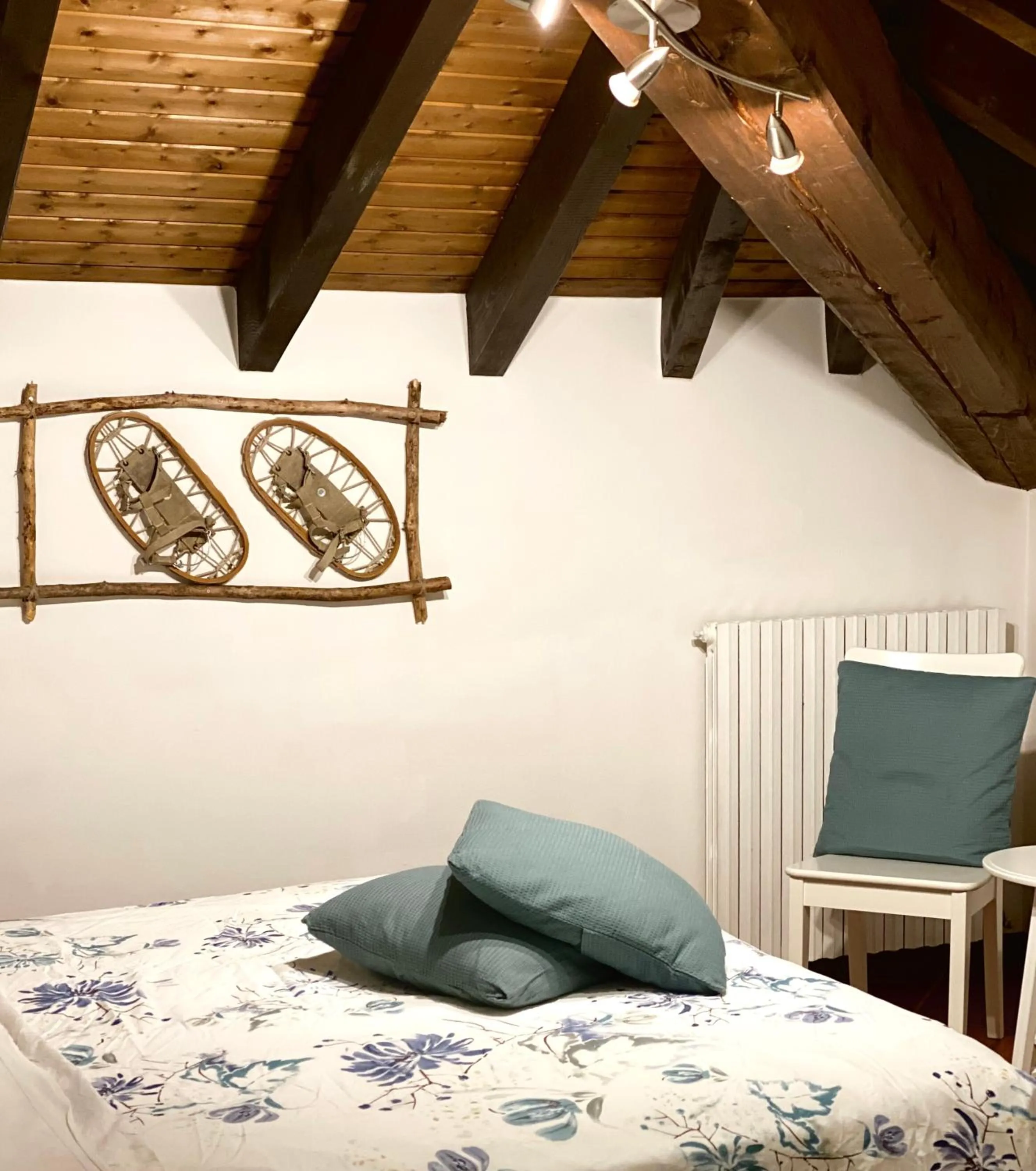 Bed in Enjoy Ledro B&B