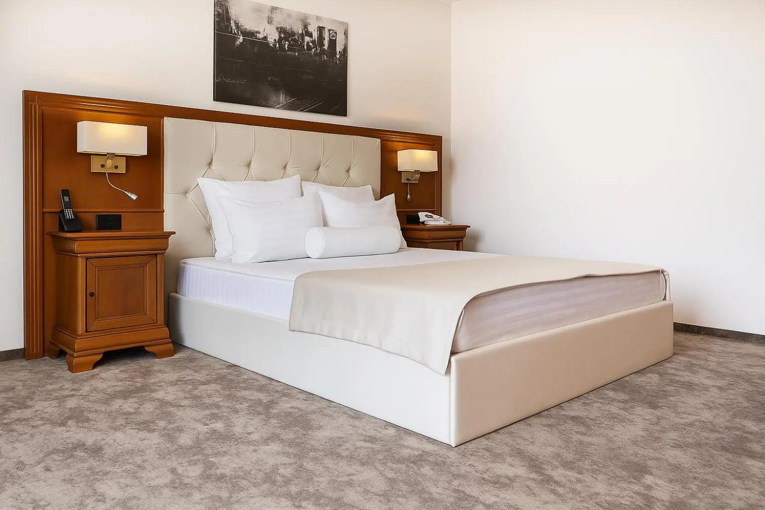 Bedroom, Bed in Hotel Athos R.M.T.