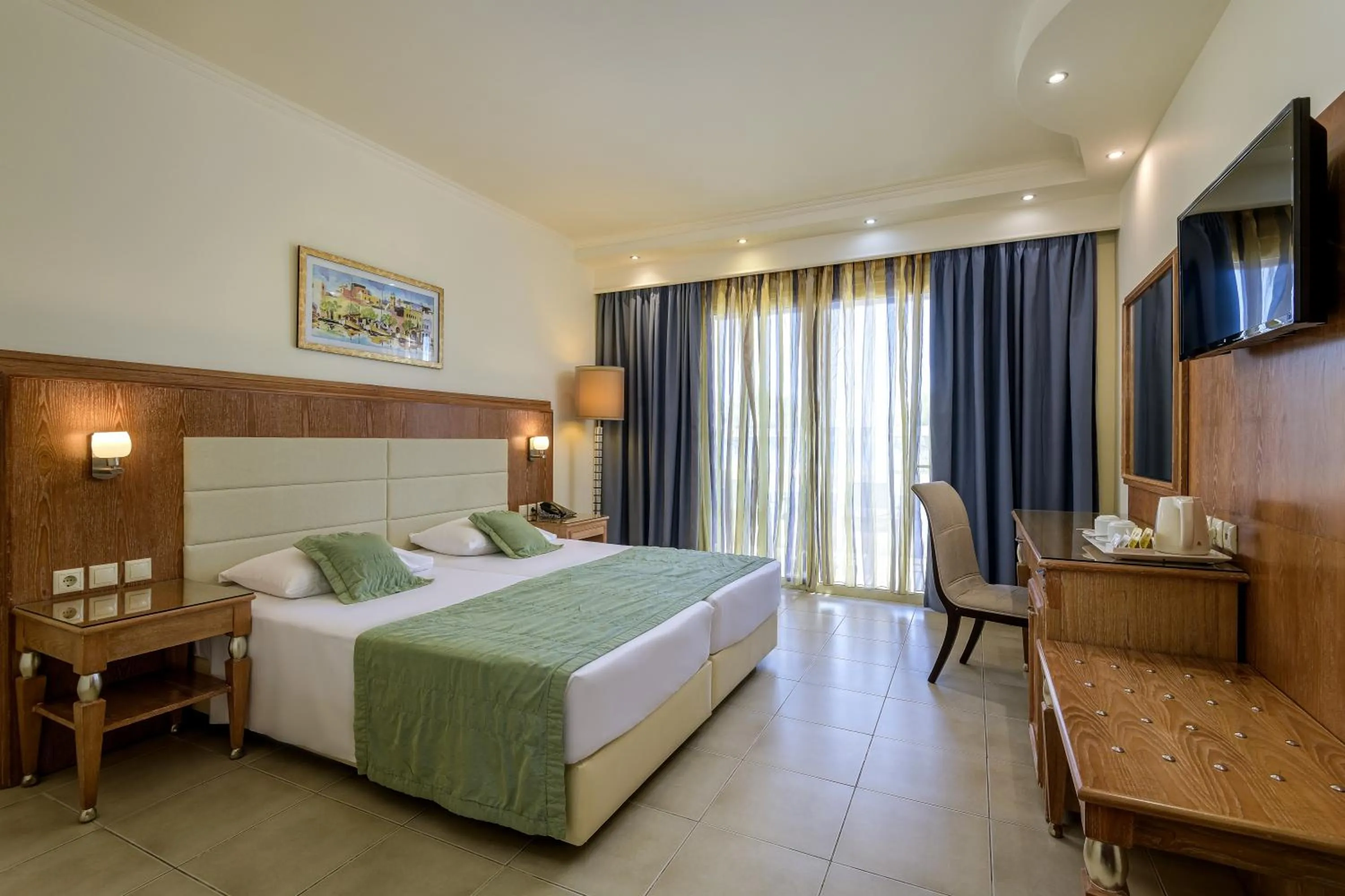 Bed in Natura Park Village Hotel & Spa