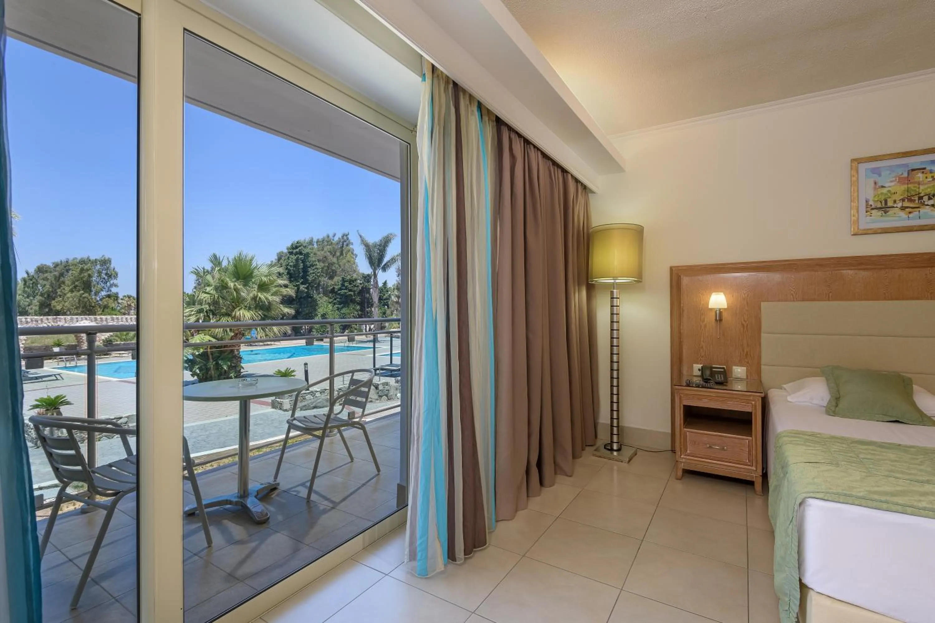 Bed in Natura Park Village Hotel & Spa