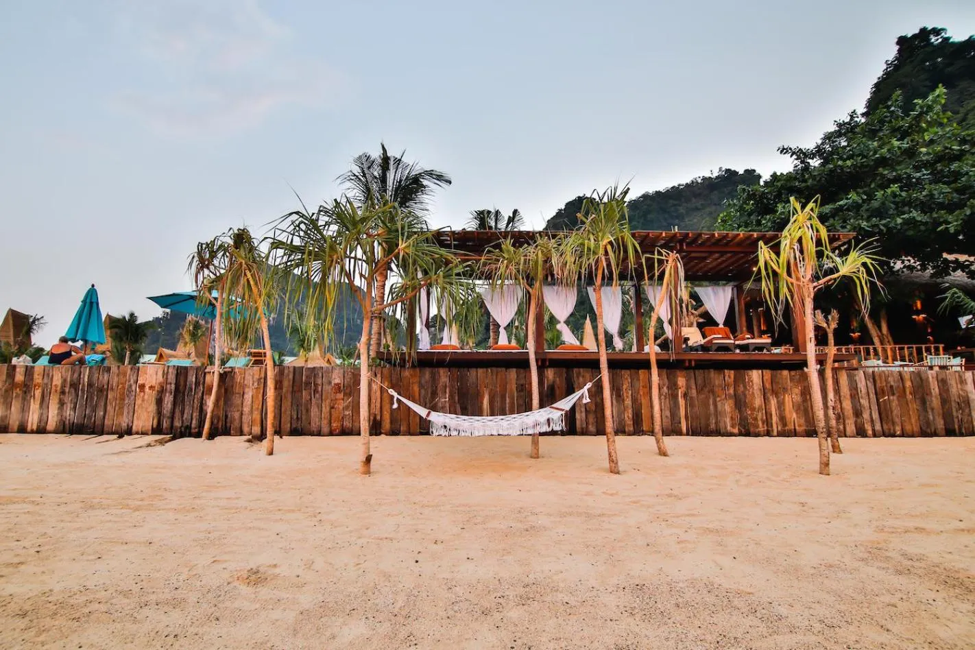 Beach in Phi Phi CoCo Beach Resort