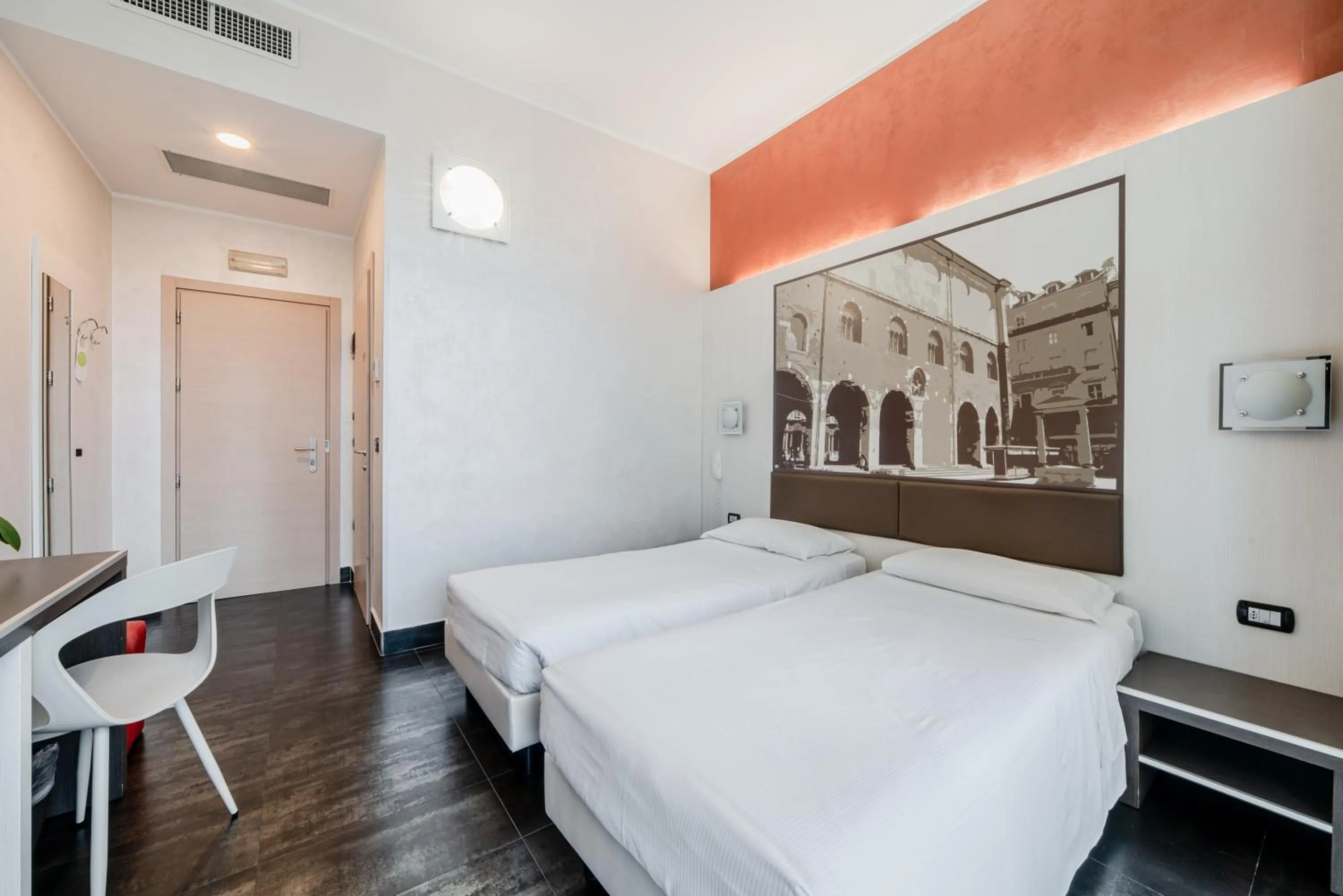 Bed in Hotel Milano Navigli