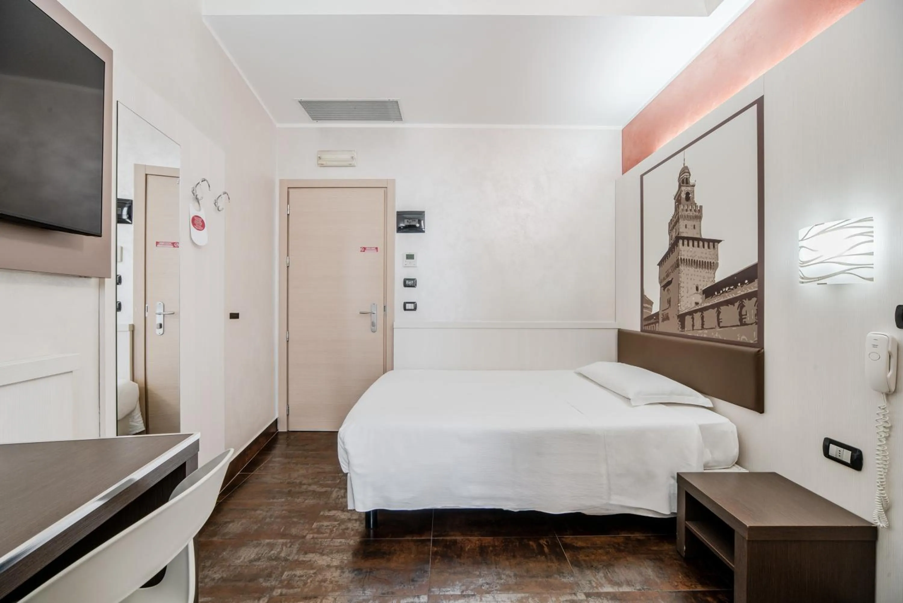 Bed in Hotel Milano Navigli
