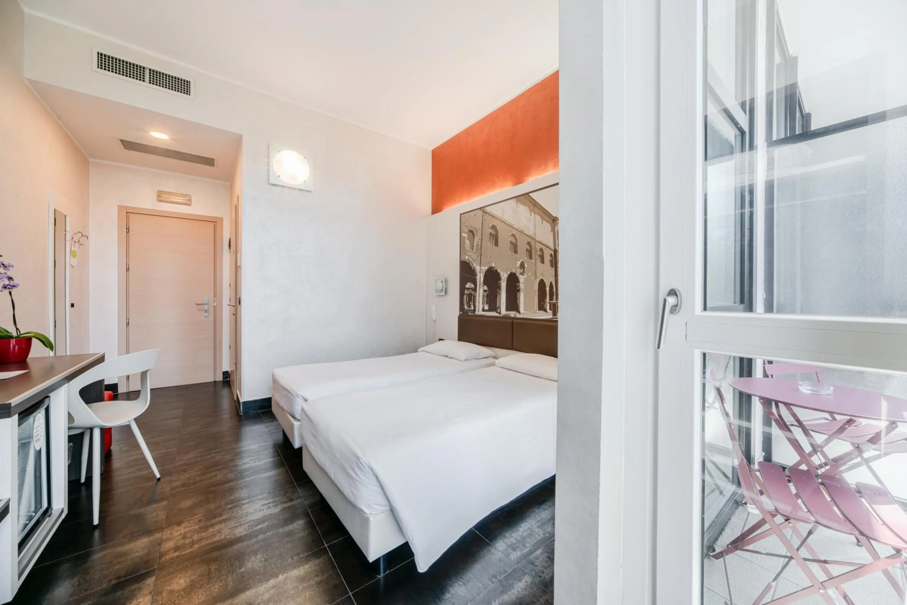 Bed in Hotel Milano Navigli