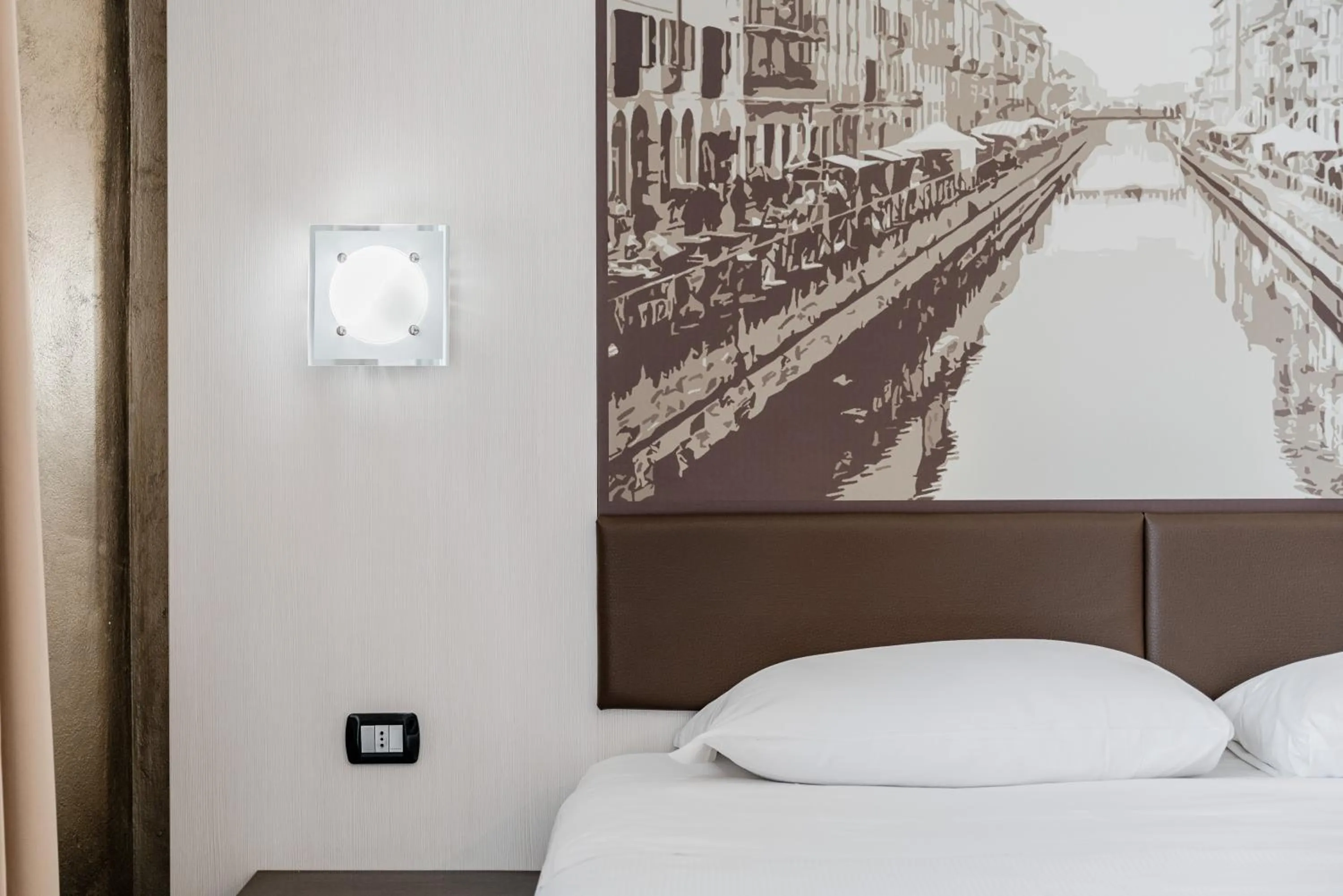Bed in Hotel Milano Navigli