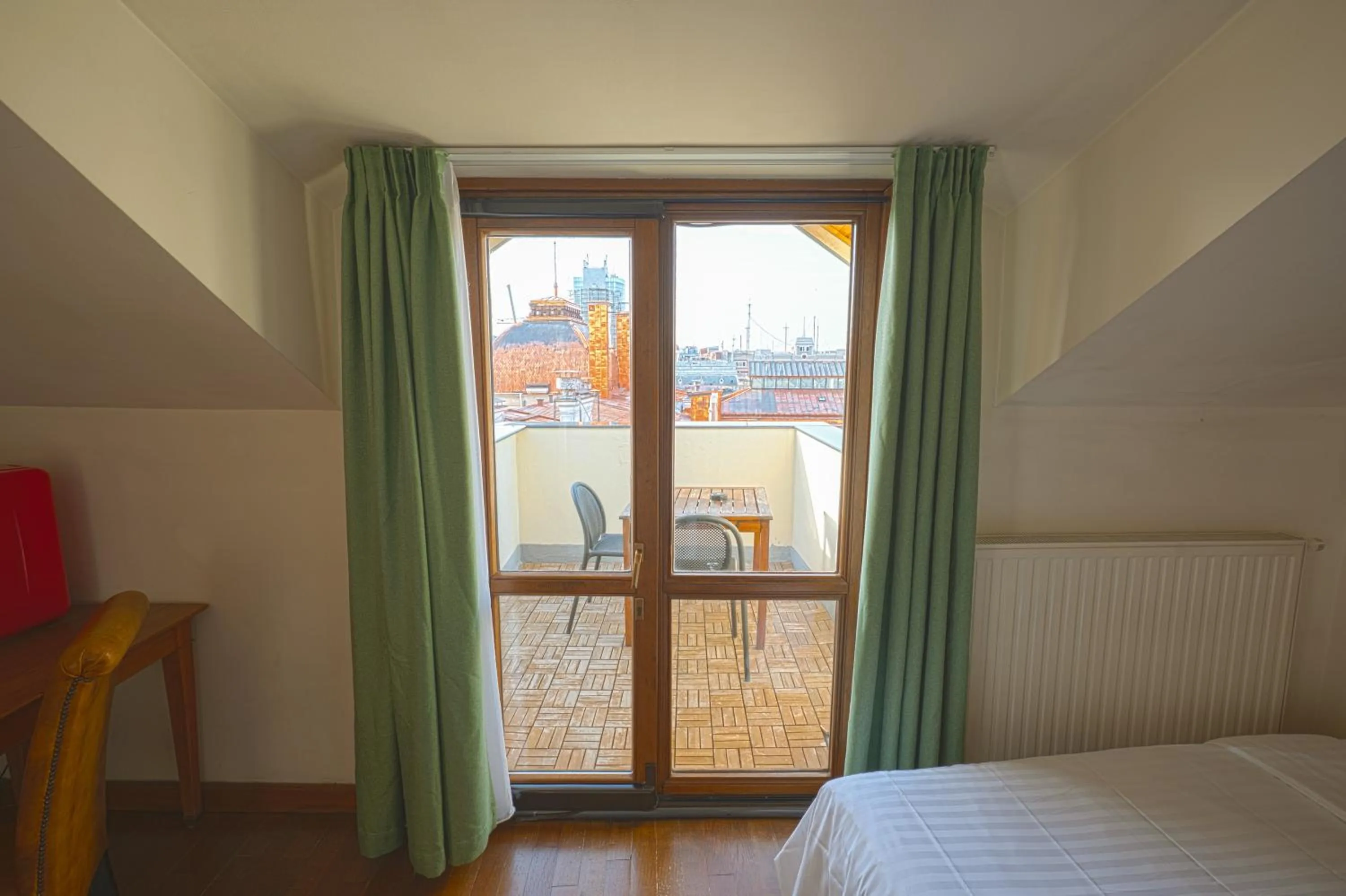 Balcony/Terrace, Bed in Rembrandt Old Town