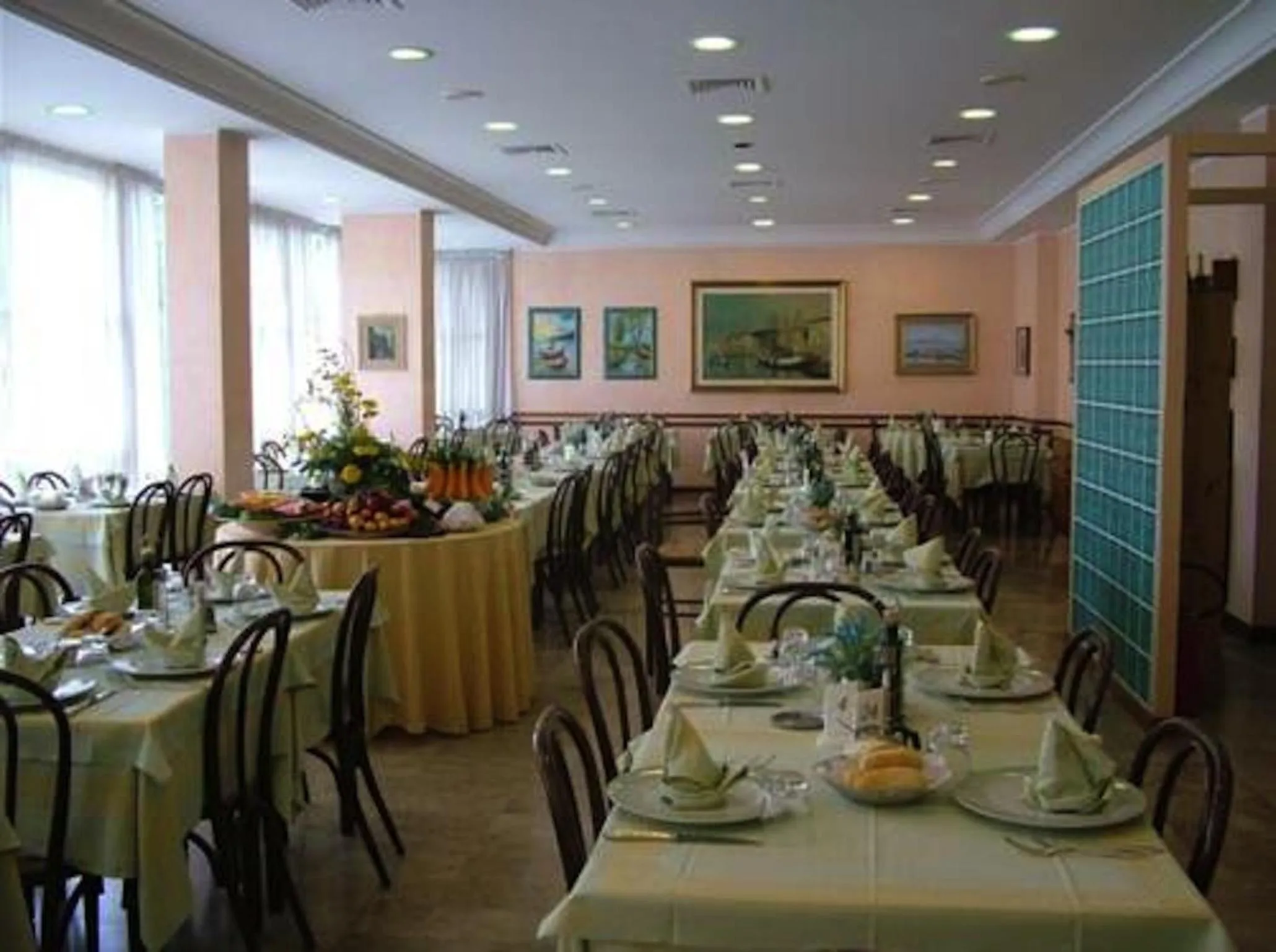Restaurant/places to eat in Hotel Acerboli