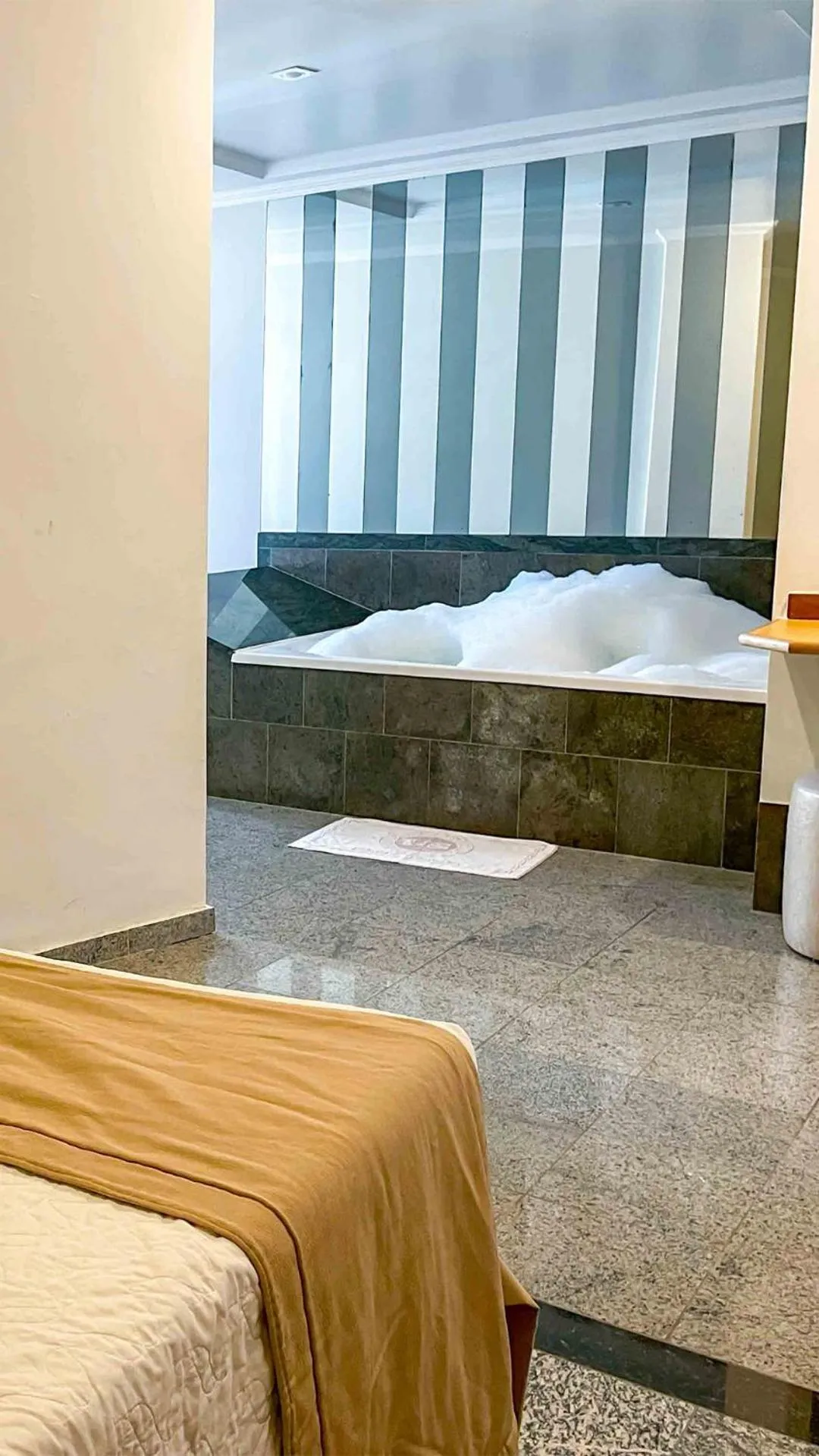 Photo of the whole room, Bed in Saionara Hotel