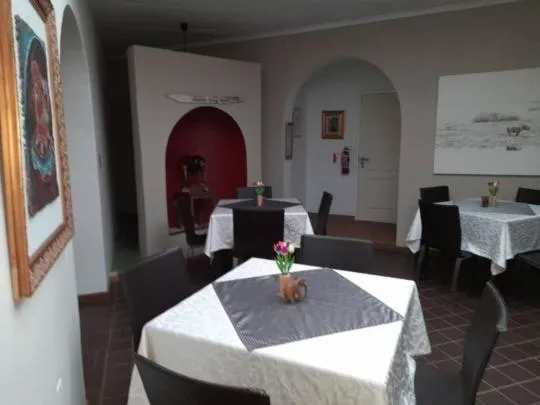 Breakfast in Bush Pillow Guest House