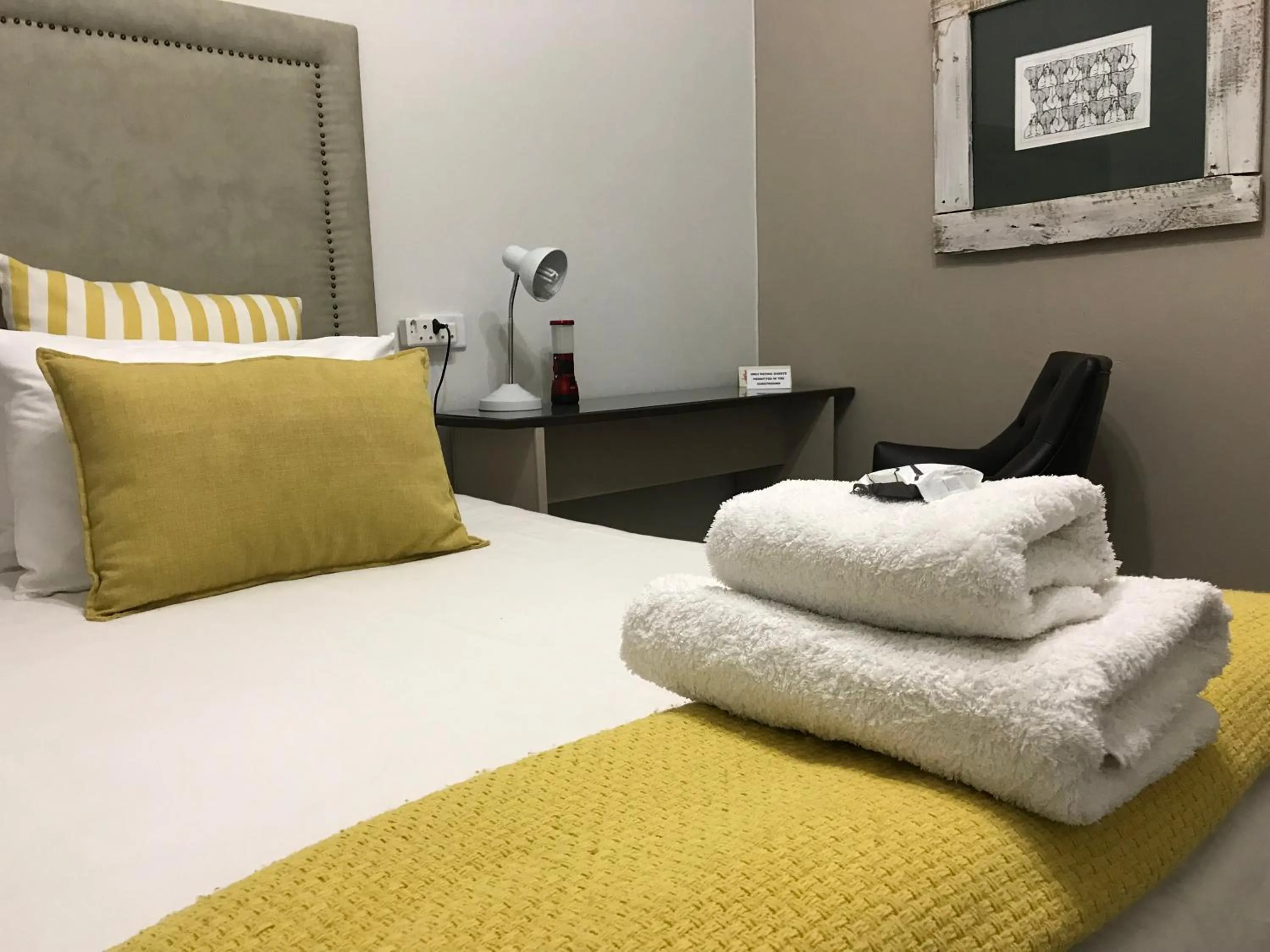 Bedroom, Bed in Bush Pillow Guest House