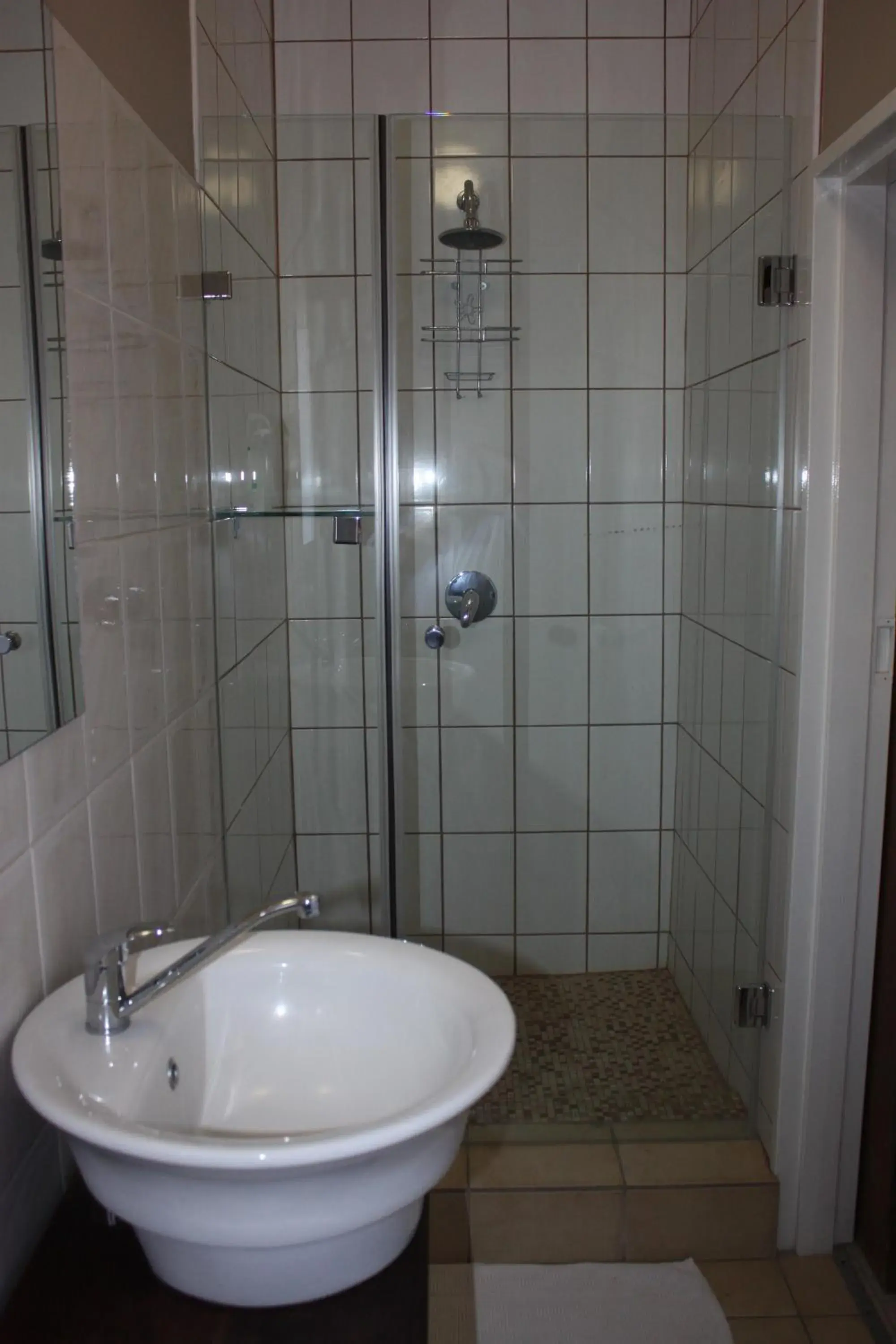 Deluxe Twin Room - single occupancy in Bush Pillow Guest House Deluxe Twin Room - single occupancy in Bush Pillow Guest House