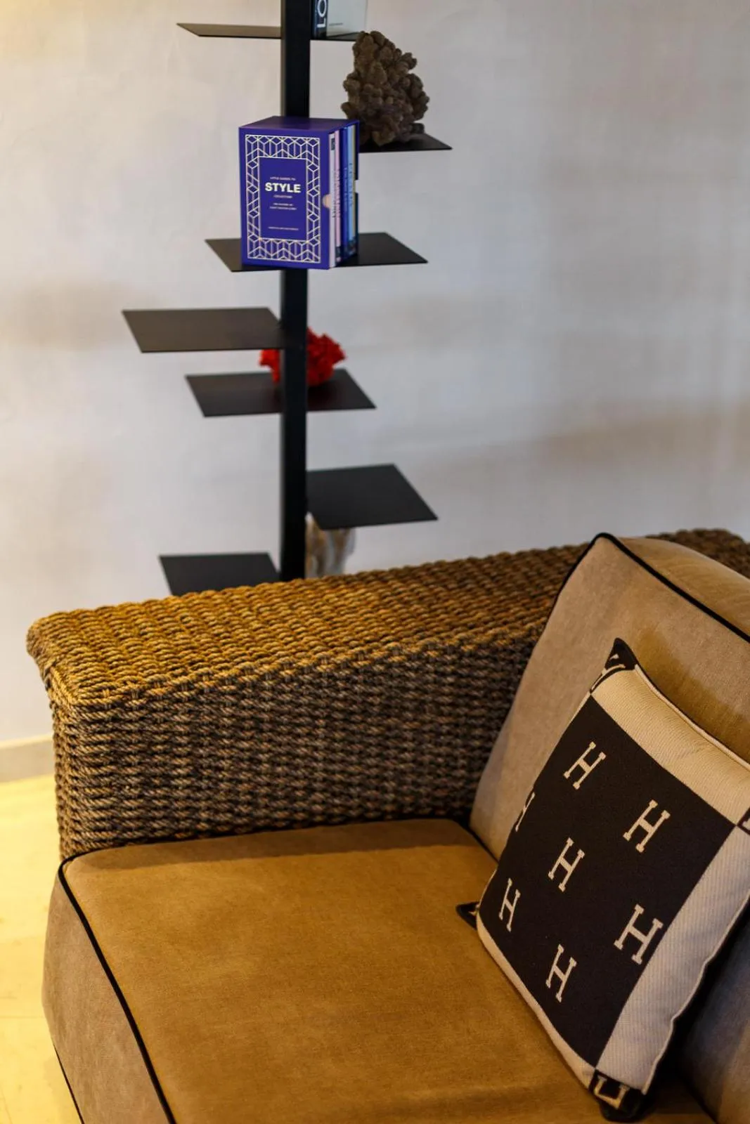 Communal lounge/ TV room in Hotel Mariver