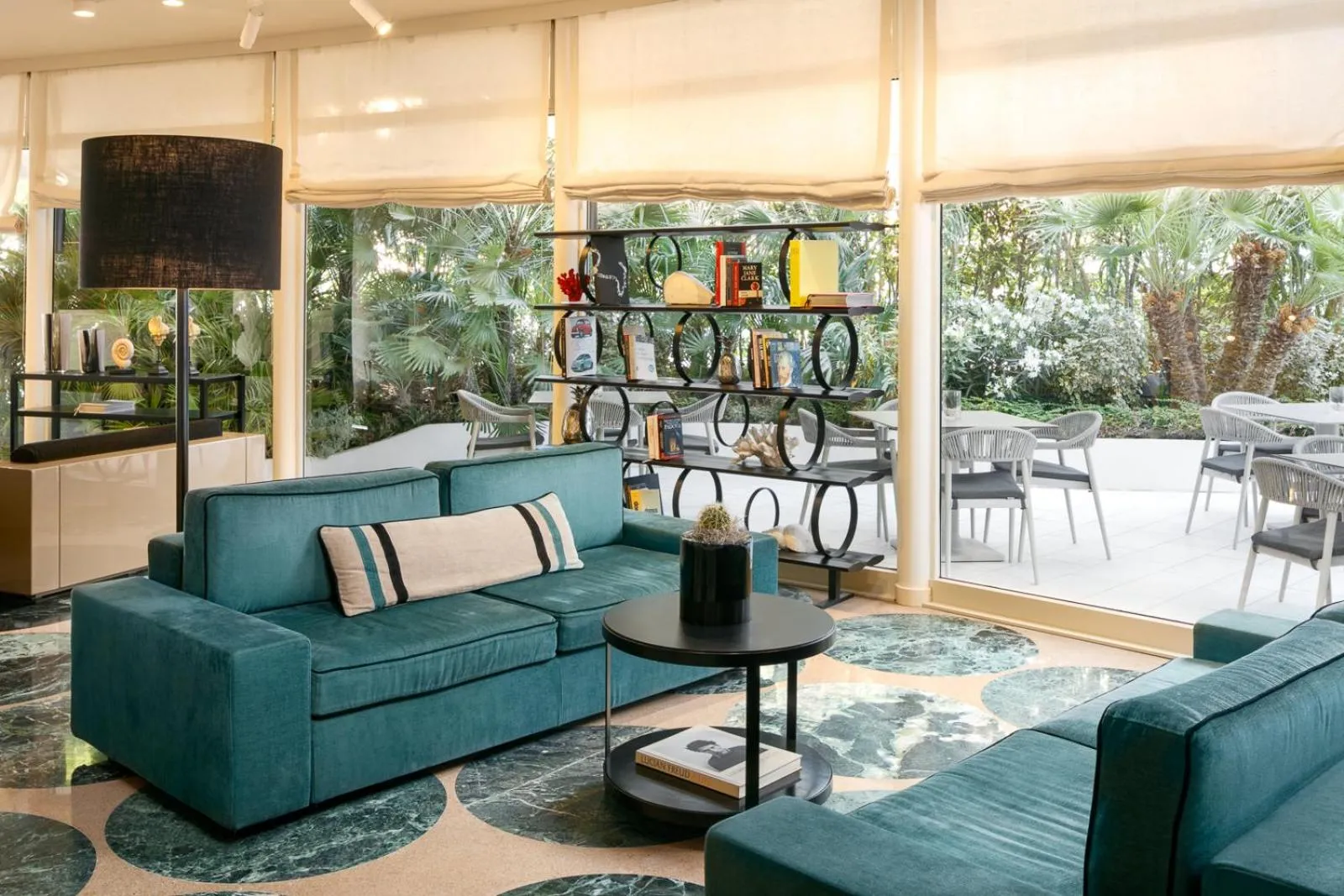 Lobby or reception in Hotel Mariver