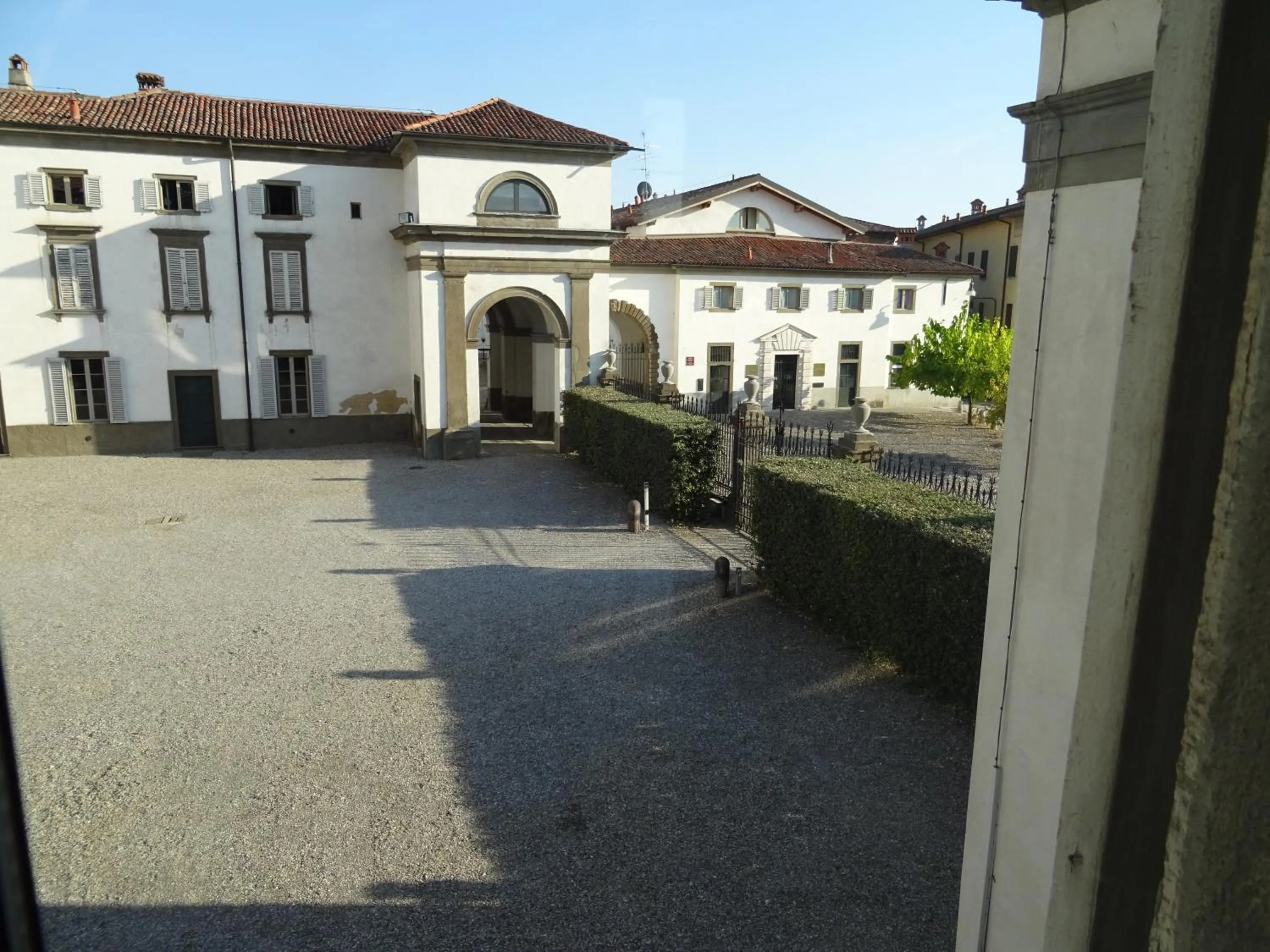 Property building in CharmeRooms Villa Moroni